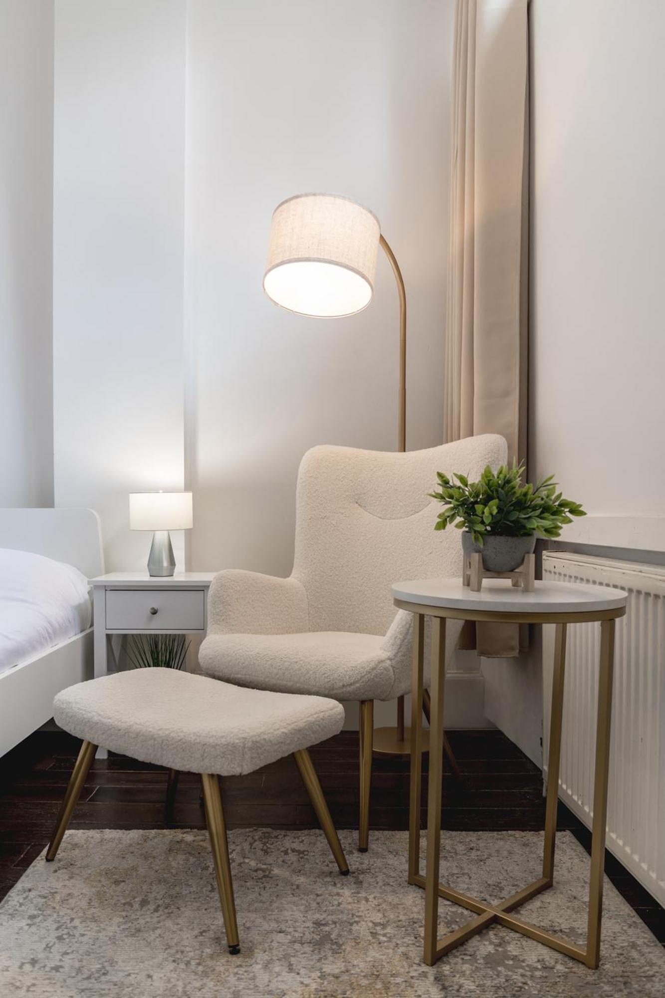 Stylish By Eye With A Small Garden * Londres