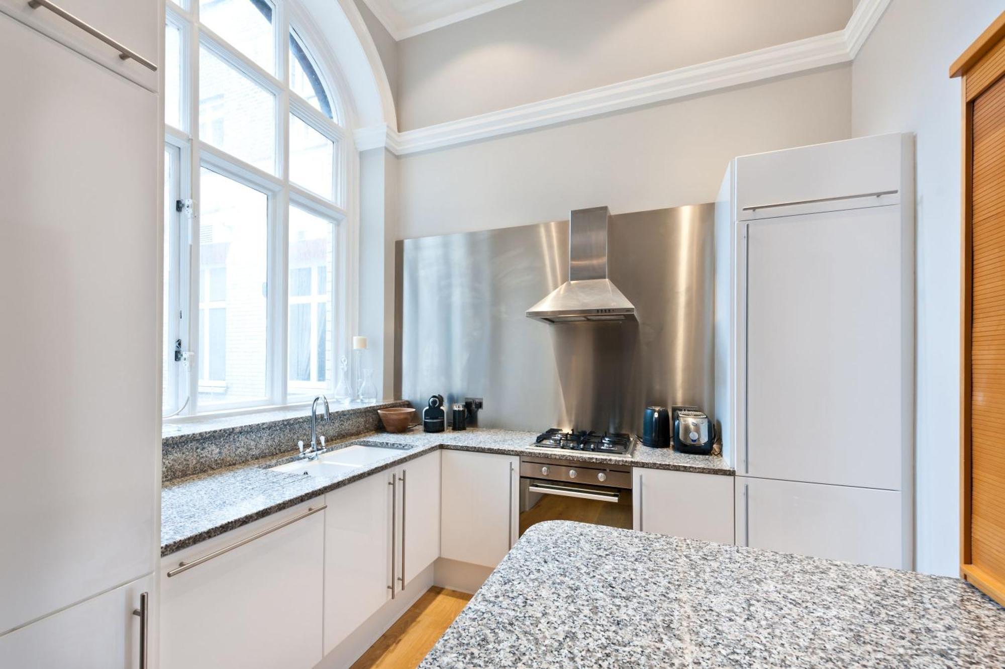 3 Bedroom Knightsbridge Appartement