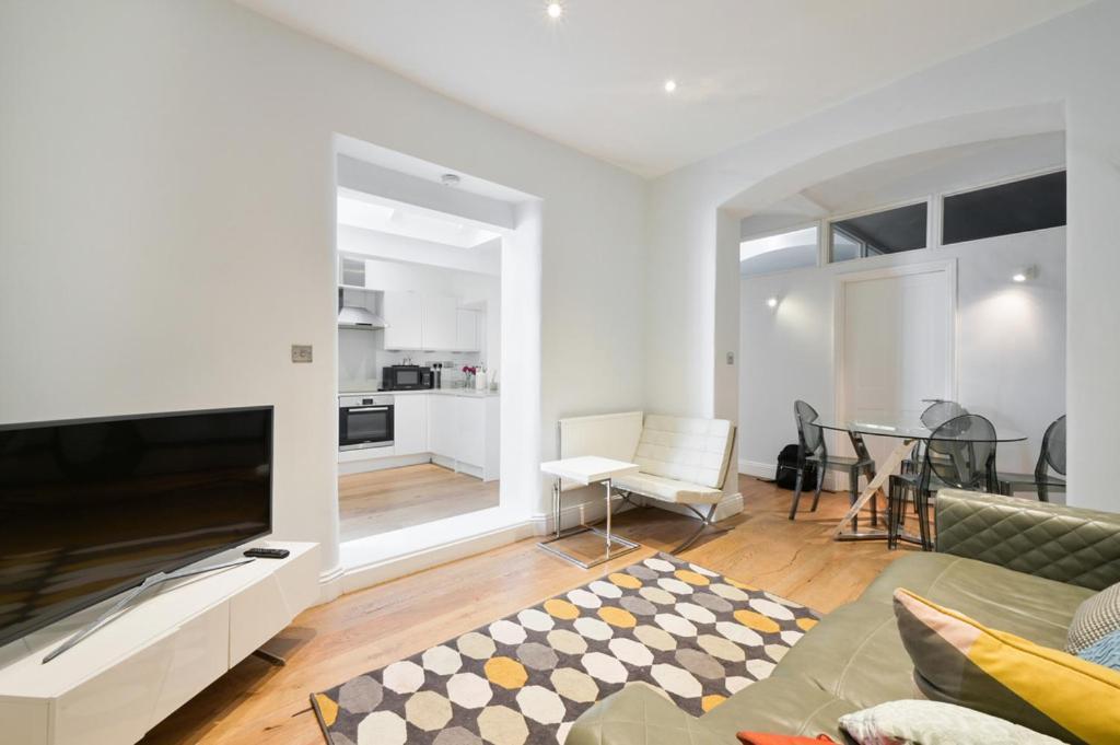 Cozy Hideaway In South Ken! Appartement