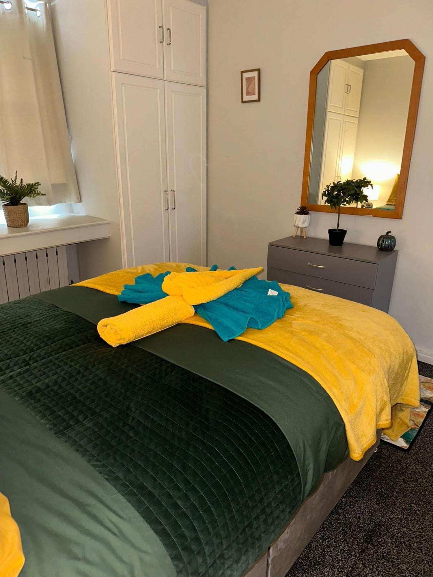 Cosy Private Two Bedroom Apartament In Kensinghton Can Fit Up To 8 Guests * Londen