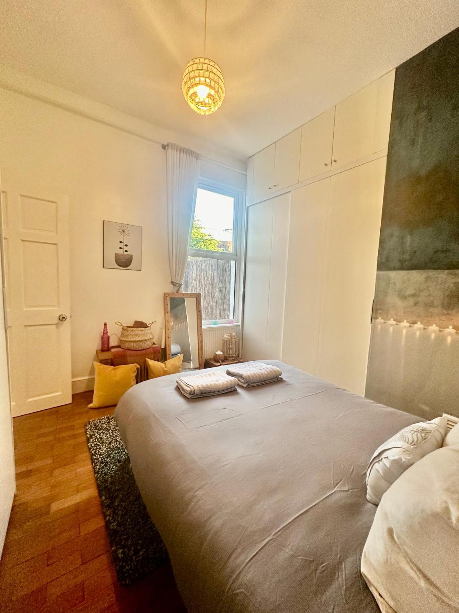 Apartamento Lovely 2-3 Bedroom Flat In