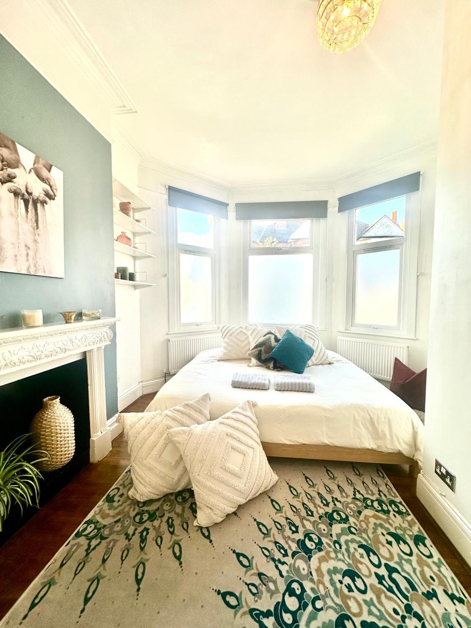 Lovely 2-3 Bedroom Flat In Apartamento