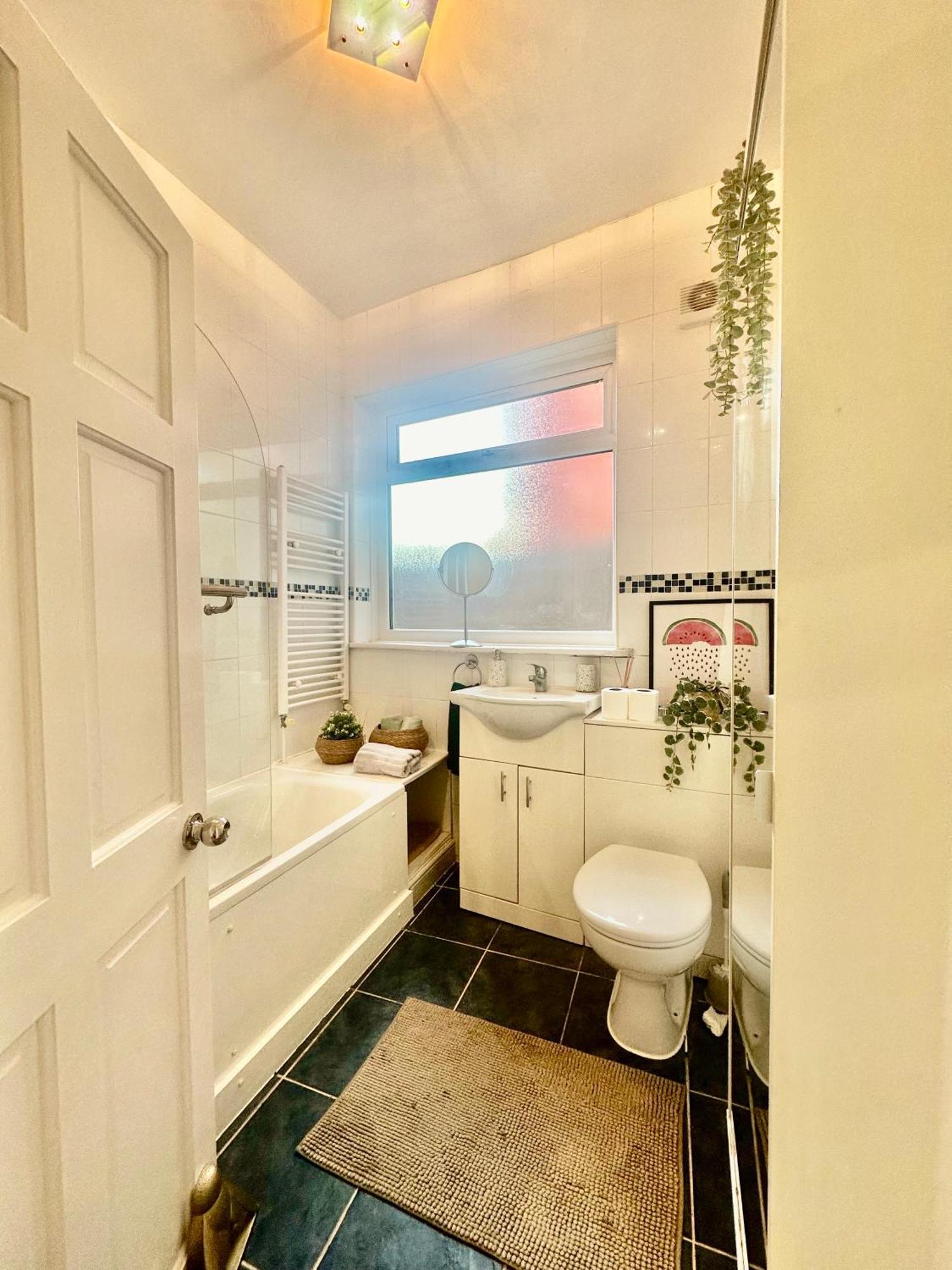 Lovely 2-3 Bedroom Flat In Londres
