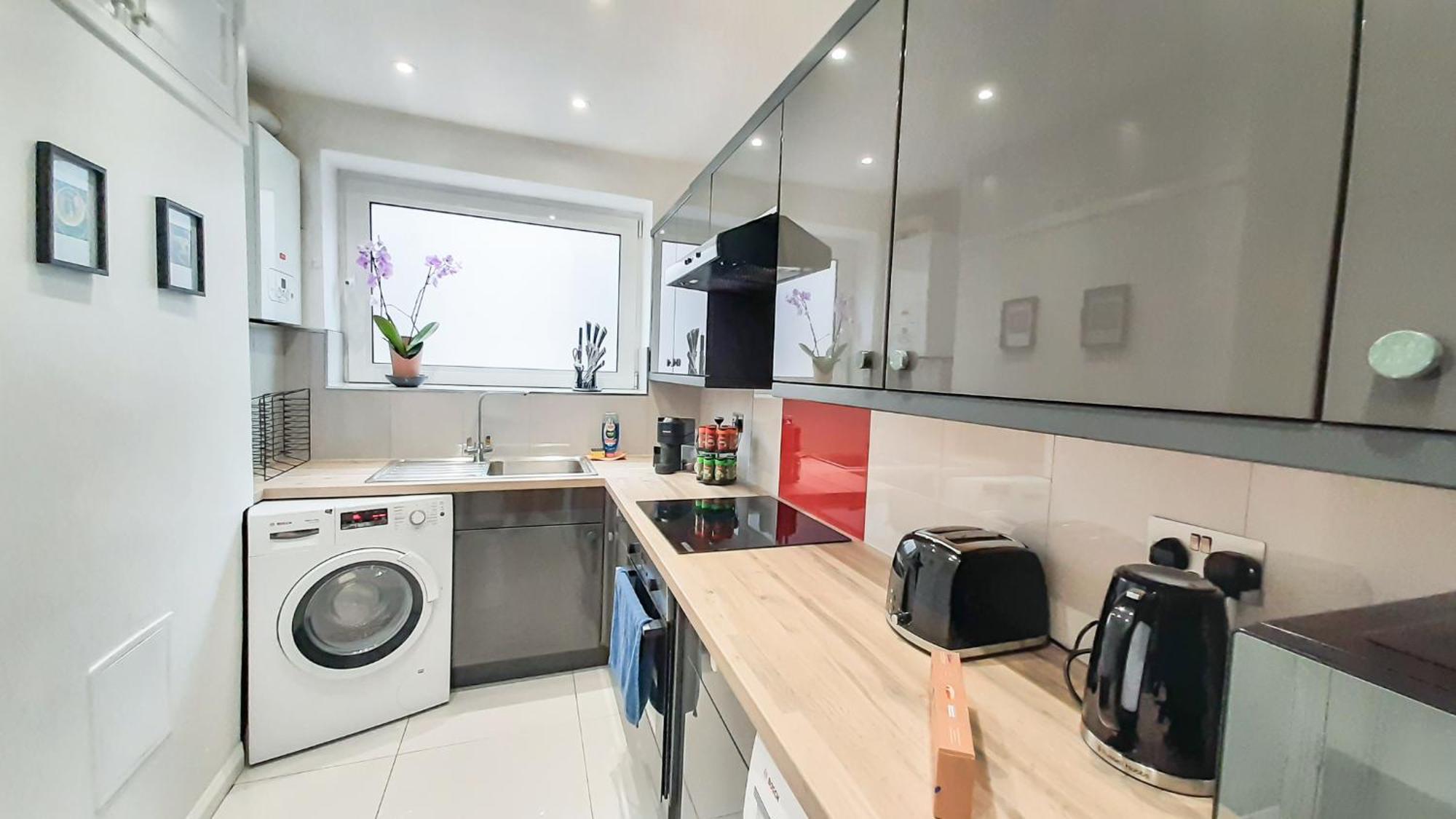 Enchanting 3 Bedroom Flat * Londres