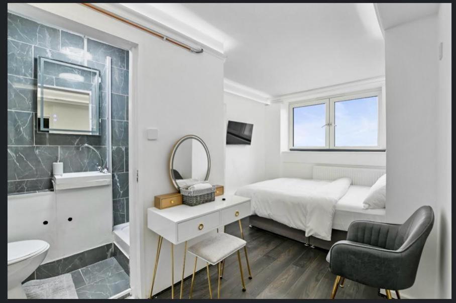 Homestay Southside Property