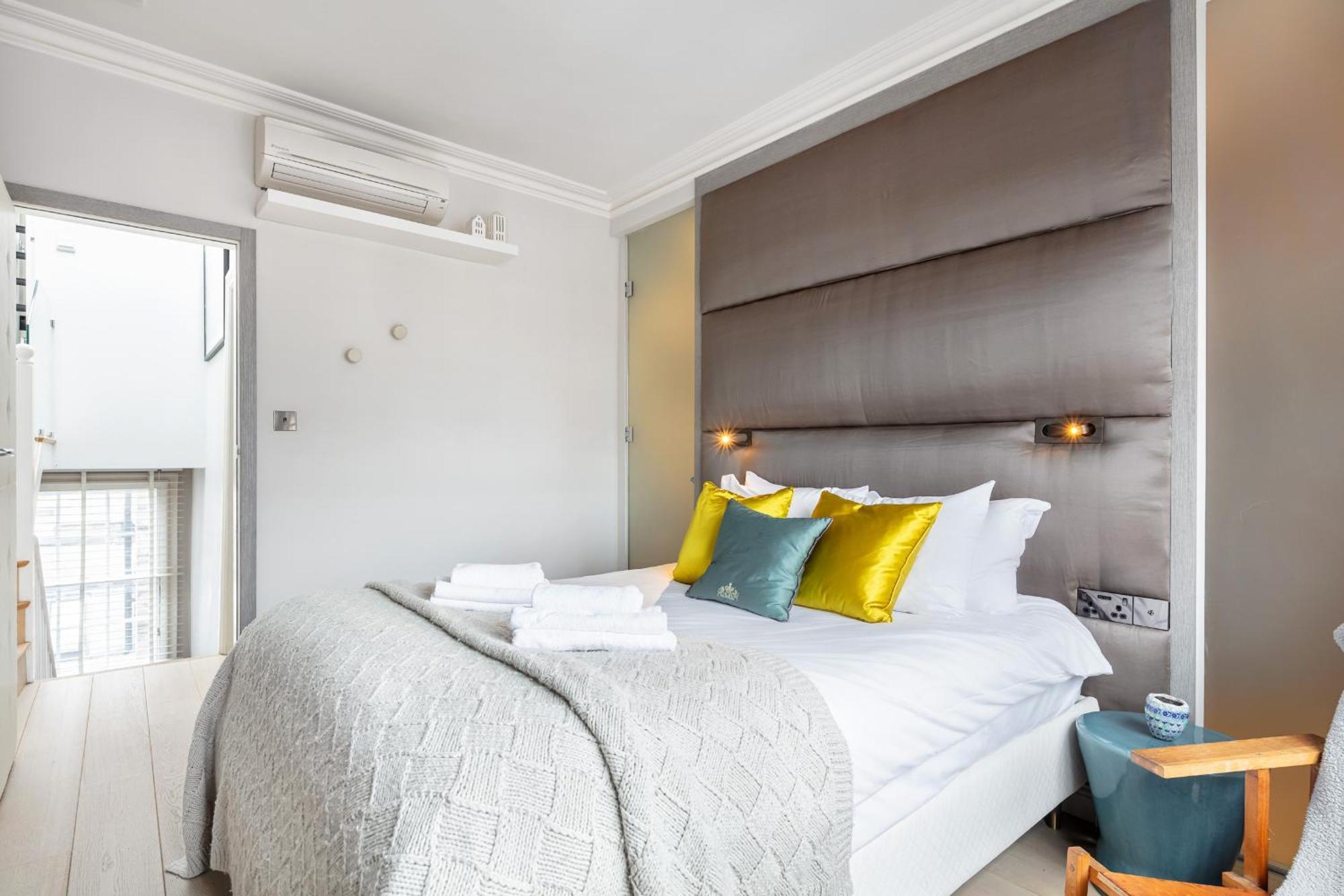 Architectural Triplex House In Heart Of Chelsea * Londres