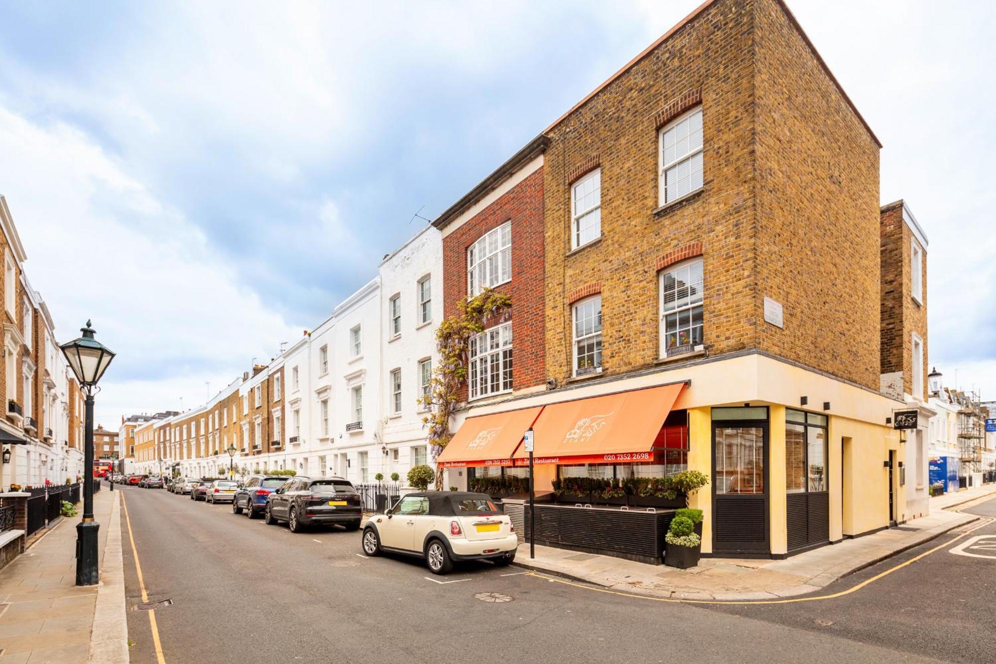 Architectural Triplex House In Heart Of Chelsea Londres