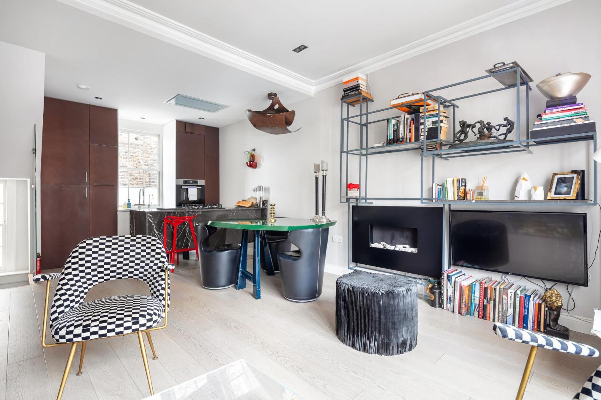 Architectural Triplex House In Heart Of Chelsea
