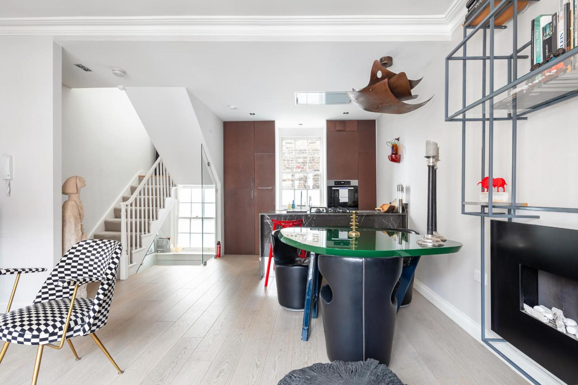 Architectural Triplex House In Heart Of Chelsea Londres