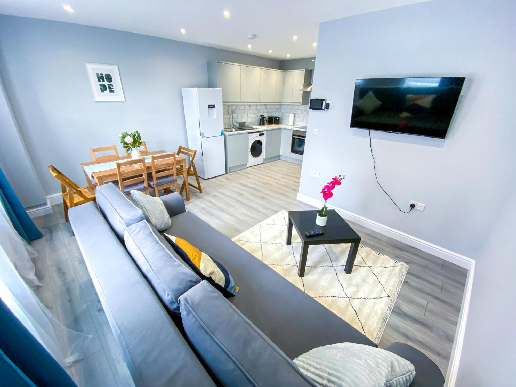 Modern 1-bedroom Flat, 5 Guest, - F2 * London