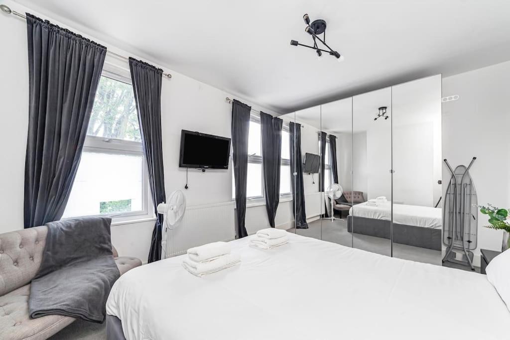 Apartamento Spacious & Chic 3-bed House Near Central Londres