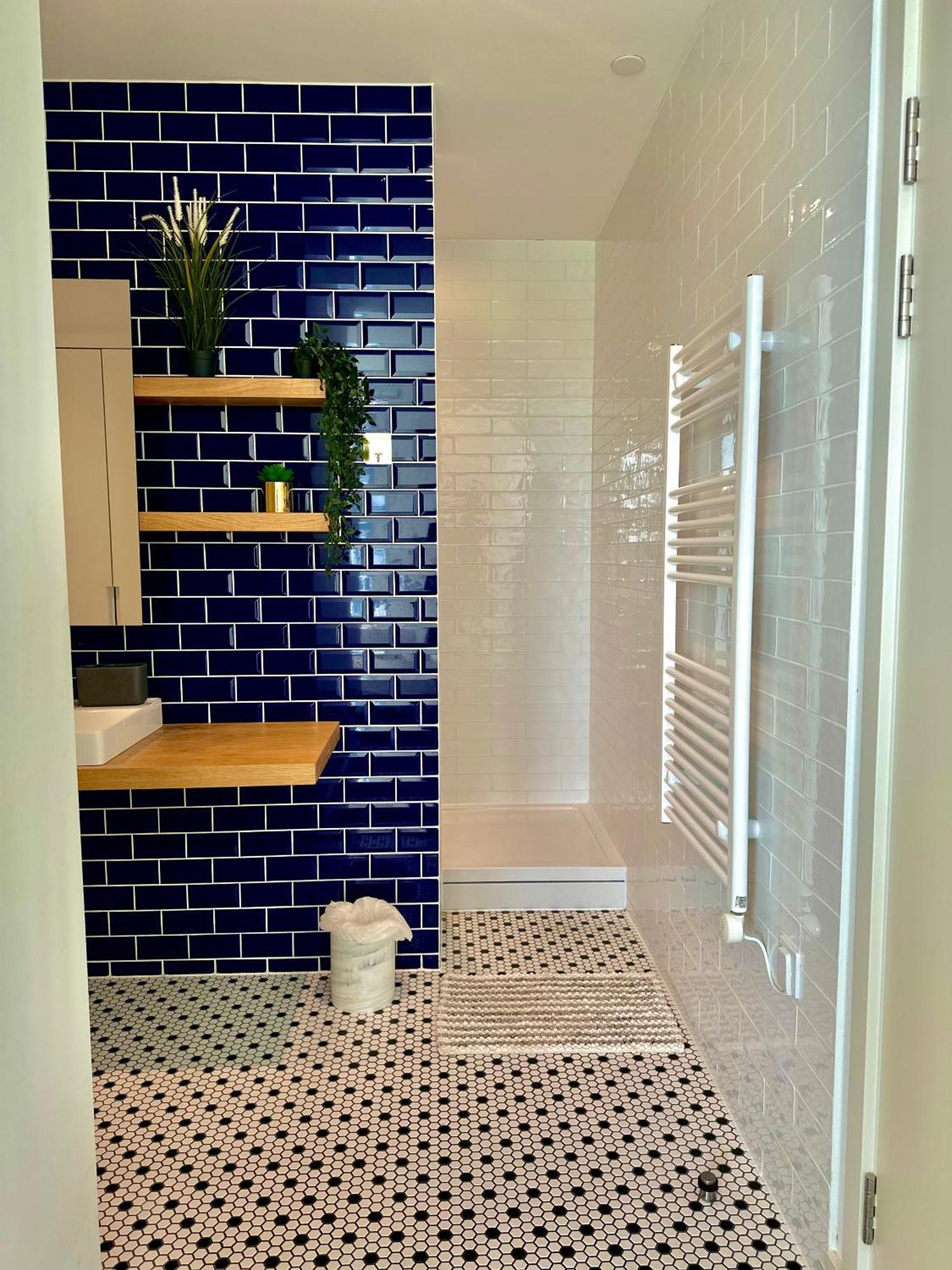 Apartment Beautiful View To Canary Wharf , O2 Arena , Near By Excel 3-beds London