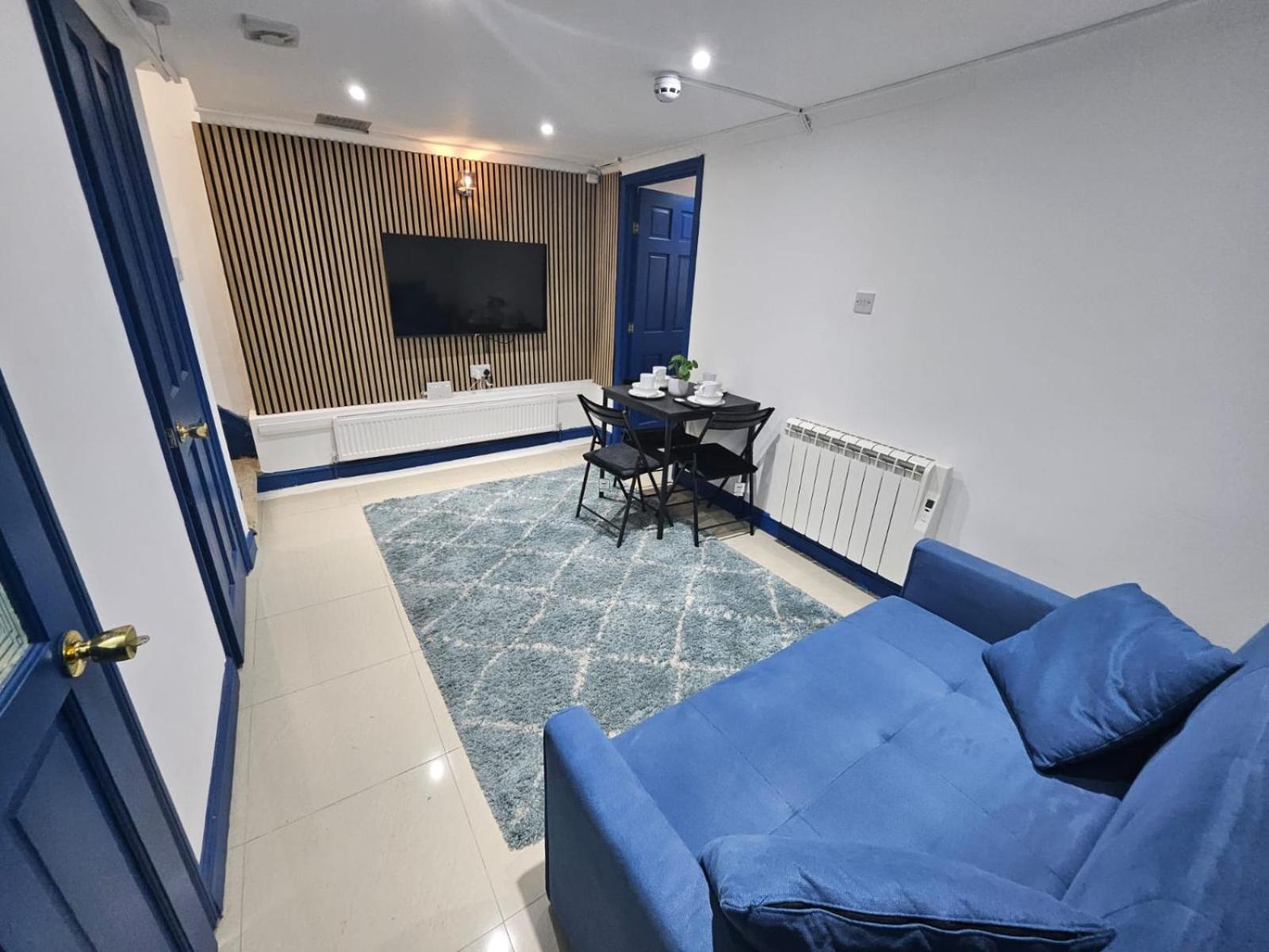 Savers Close To Emirates Stadium! * Londres