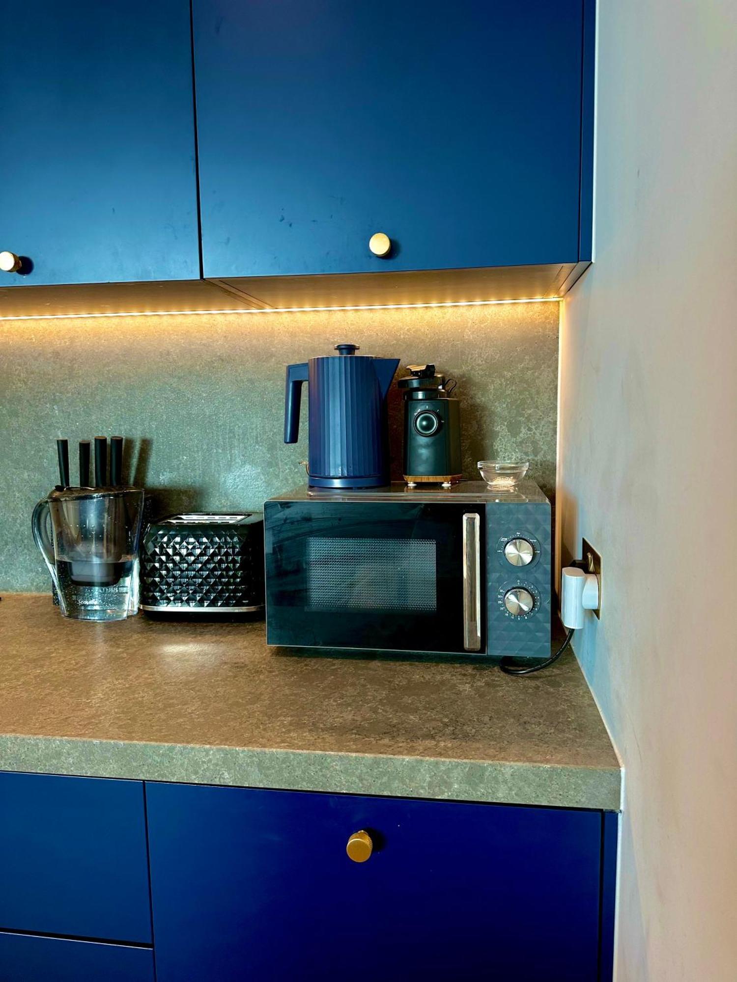 Apartment Beautiful View To Canary Wharf , O2 Arena , Near By Excel 3-beds London