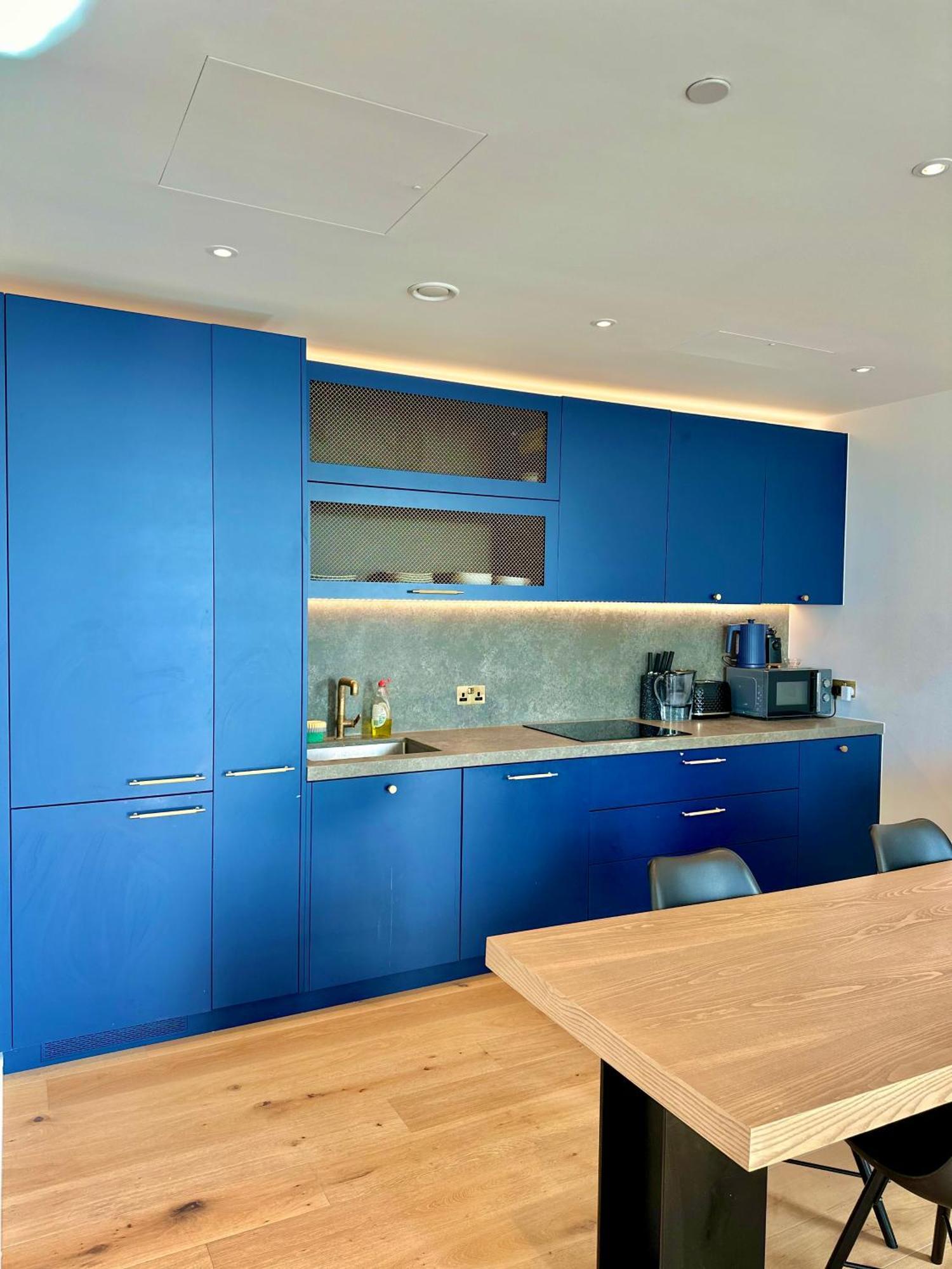 Apartment Beautiful View To Canary Wharf , O2 Arena , Near By Excel 3-beds London