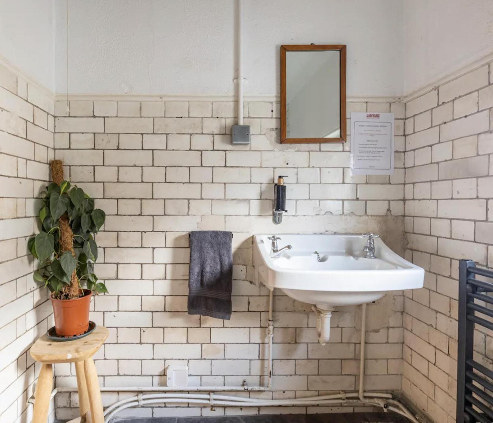 Lotus Guest house London