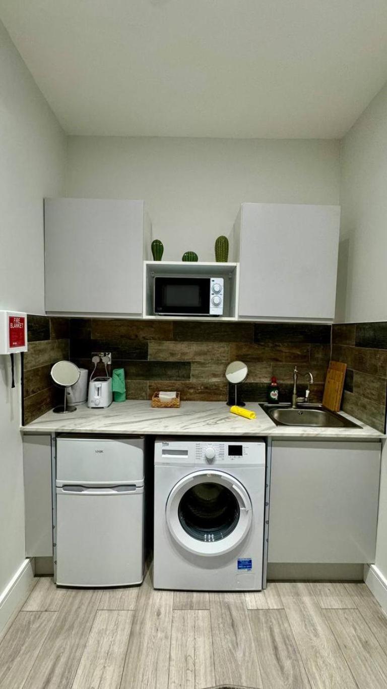 Escape - Grays Road Apartment London