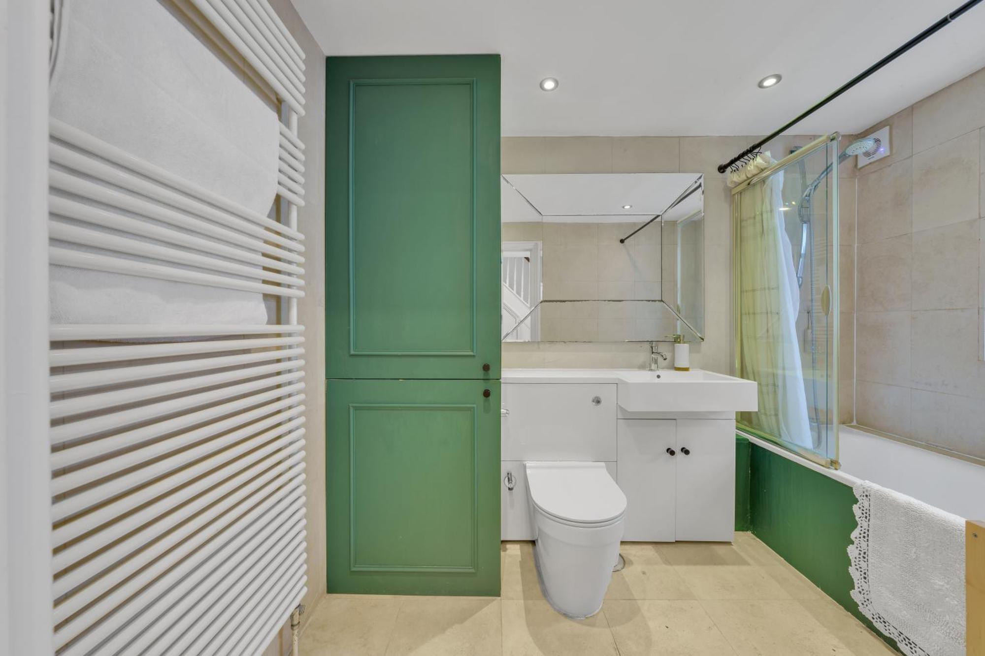 Mews House In Maida Hill With Free Parking Hébergement de vacances Londres