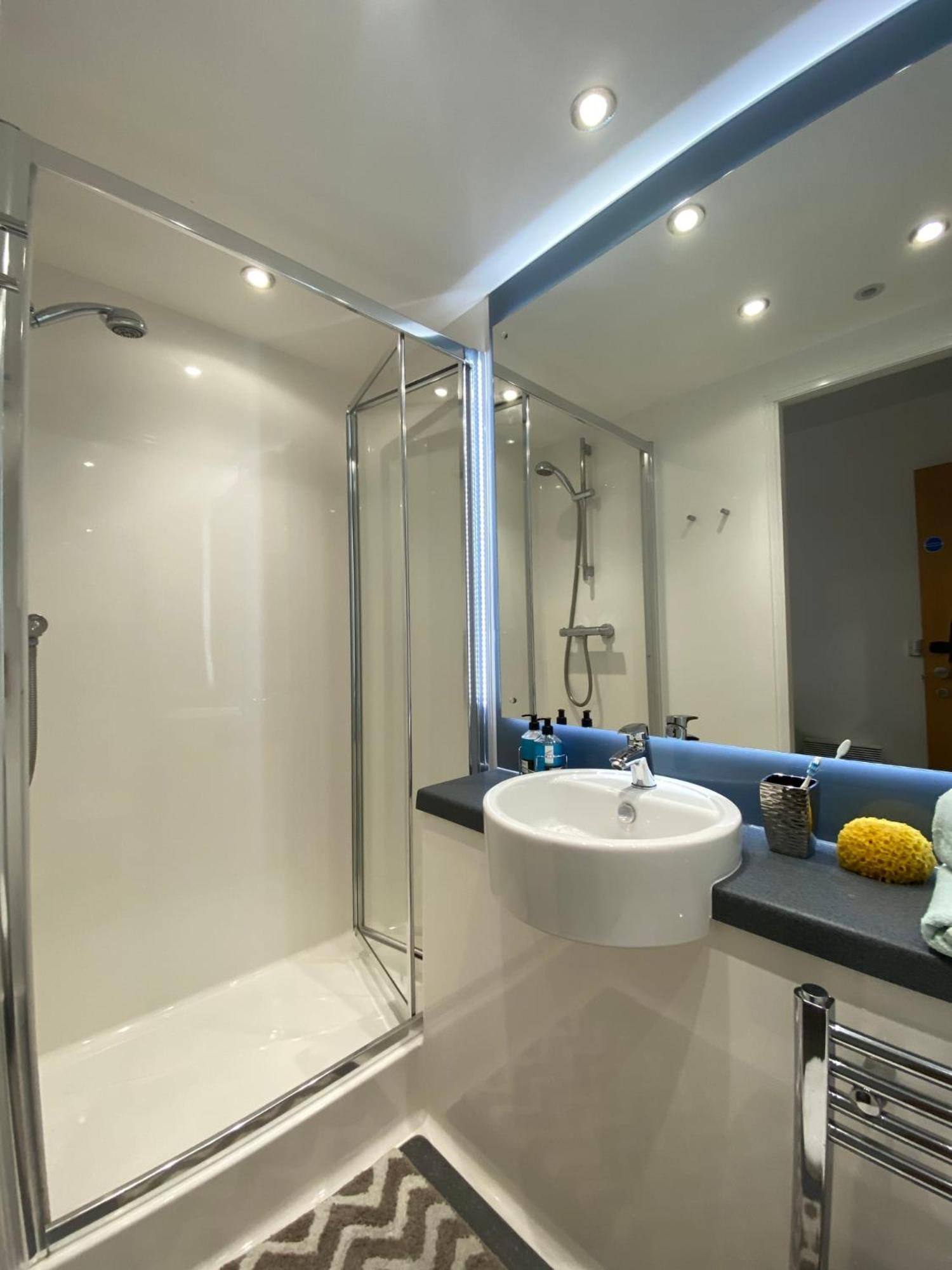 Chic Modern At Mannequin House In Appartement *