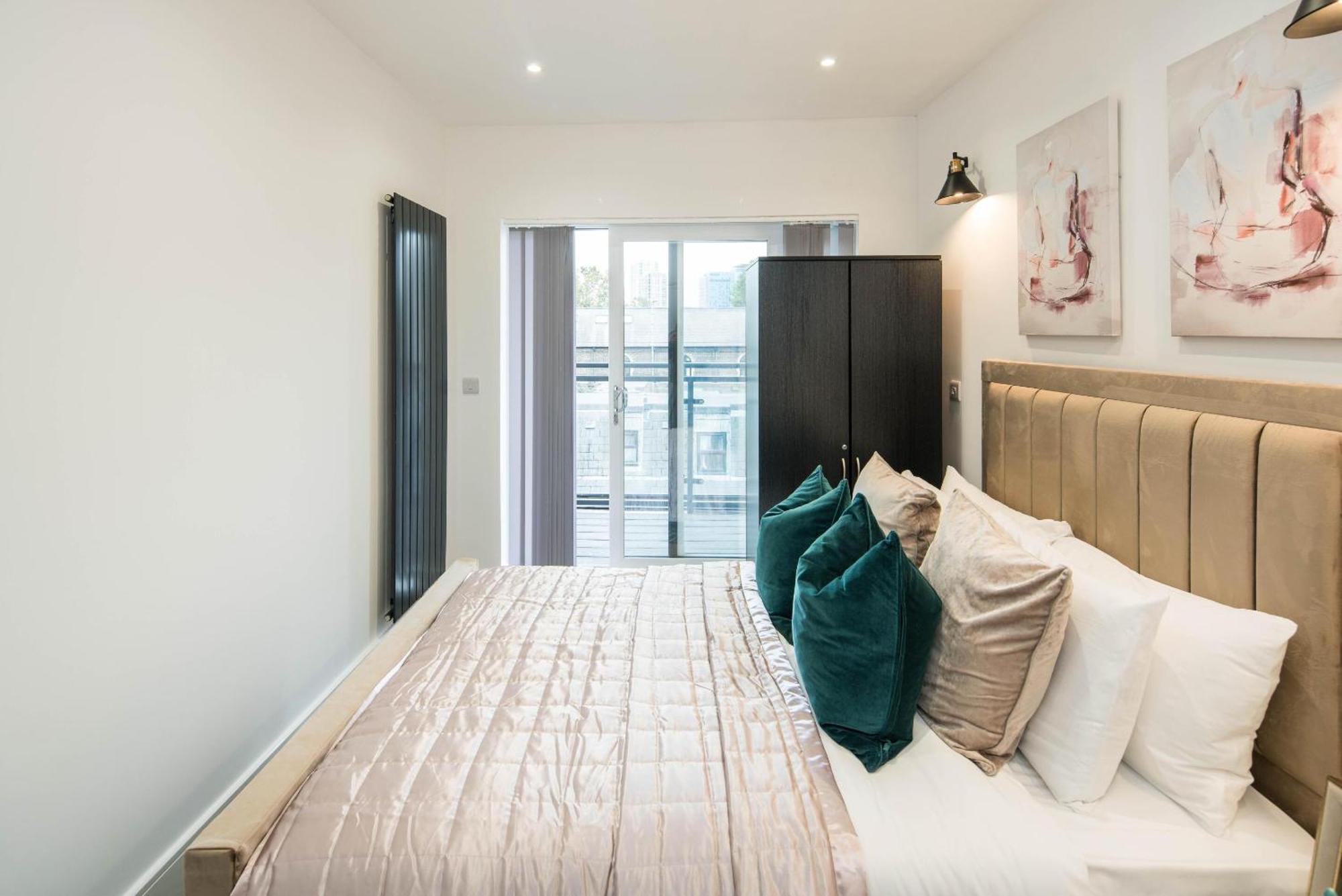 Bethnalgreen By Sleepy *