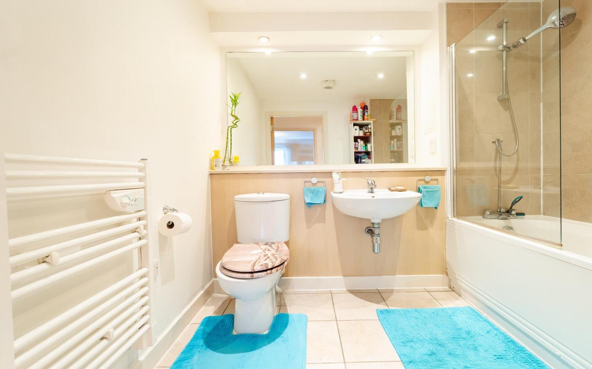 Hospedagem domiciliar Modern Lovely Bedroom Close To Stations In East London, Zone 2 Londres