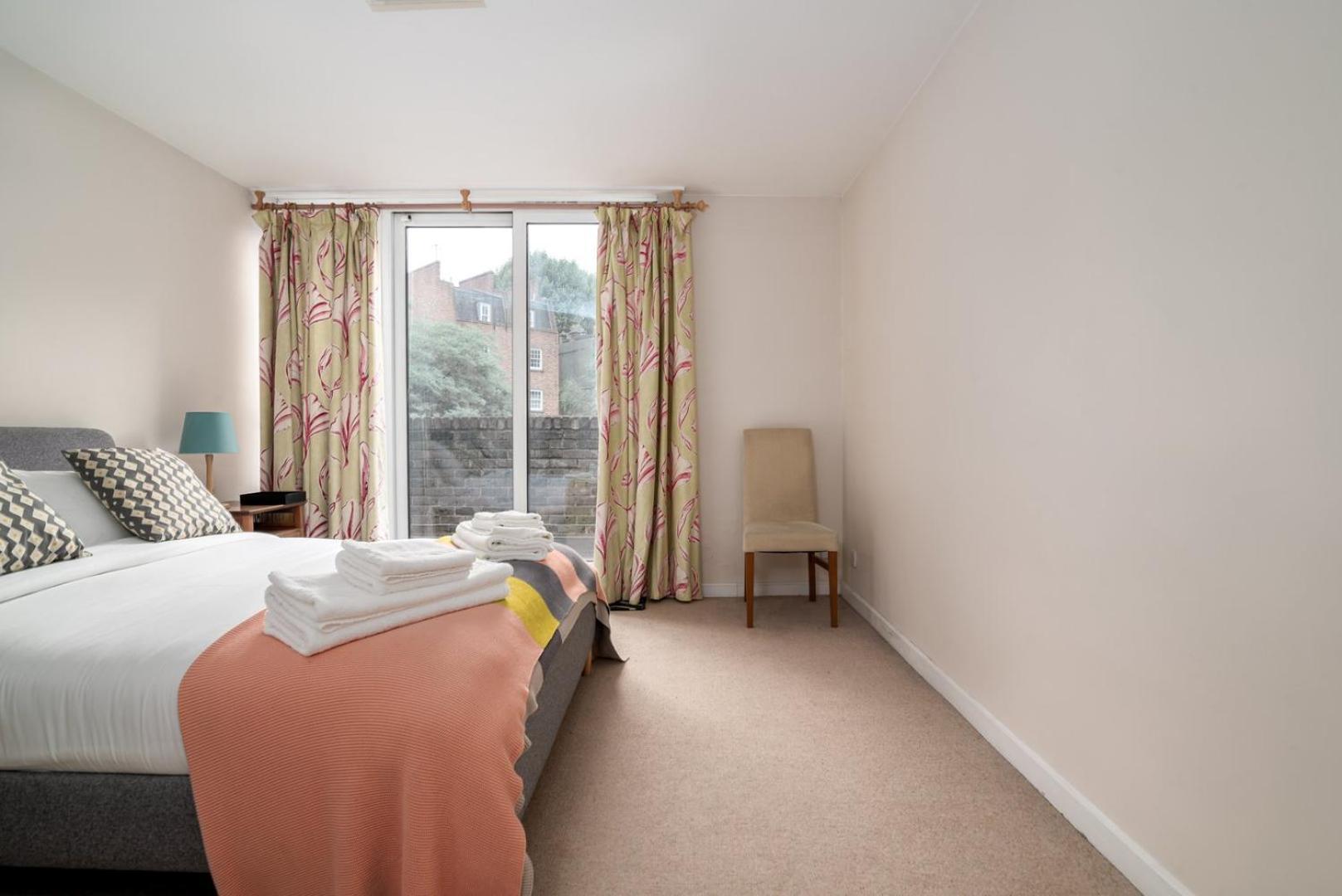 Apartment Guestready - Lovely Ground Floor Duplex With Patio In Southbank London
