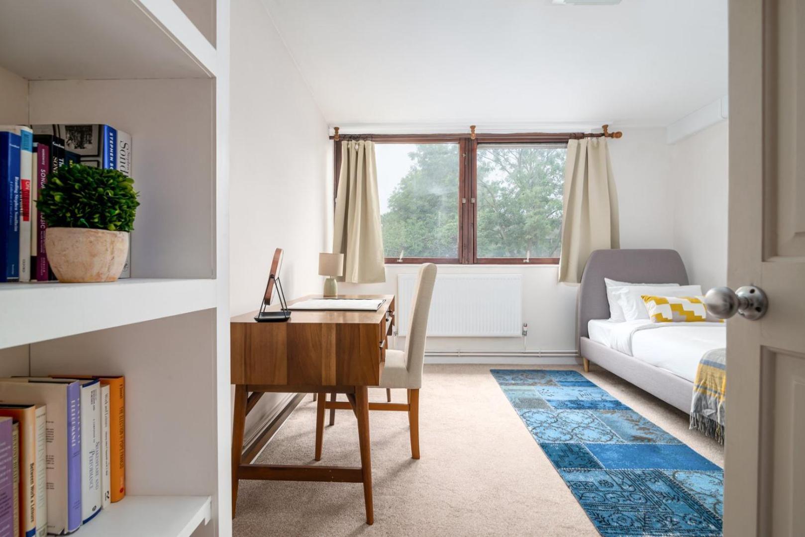 Guestready - Lovely Ground Floor Duplex With Patio In Southbank * London