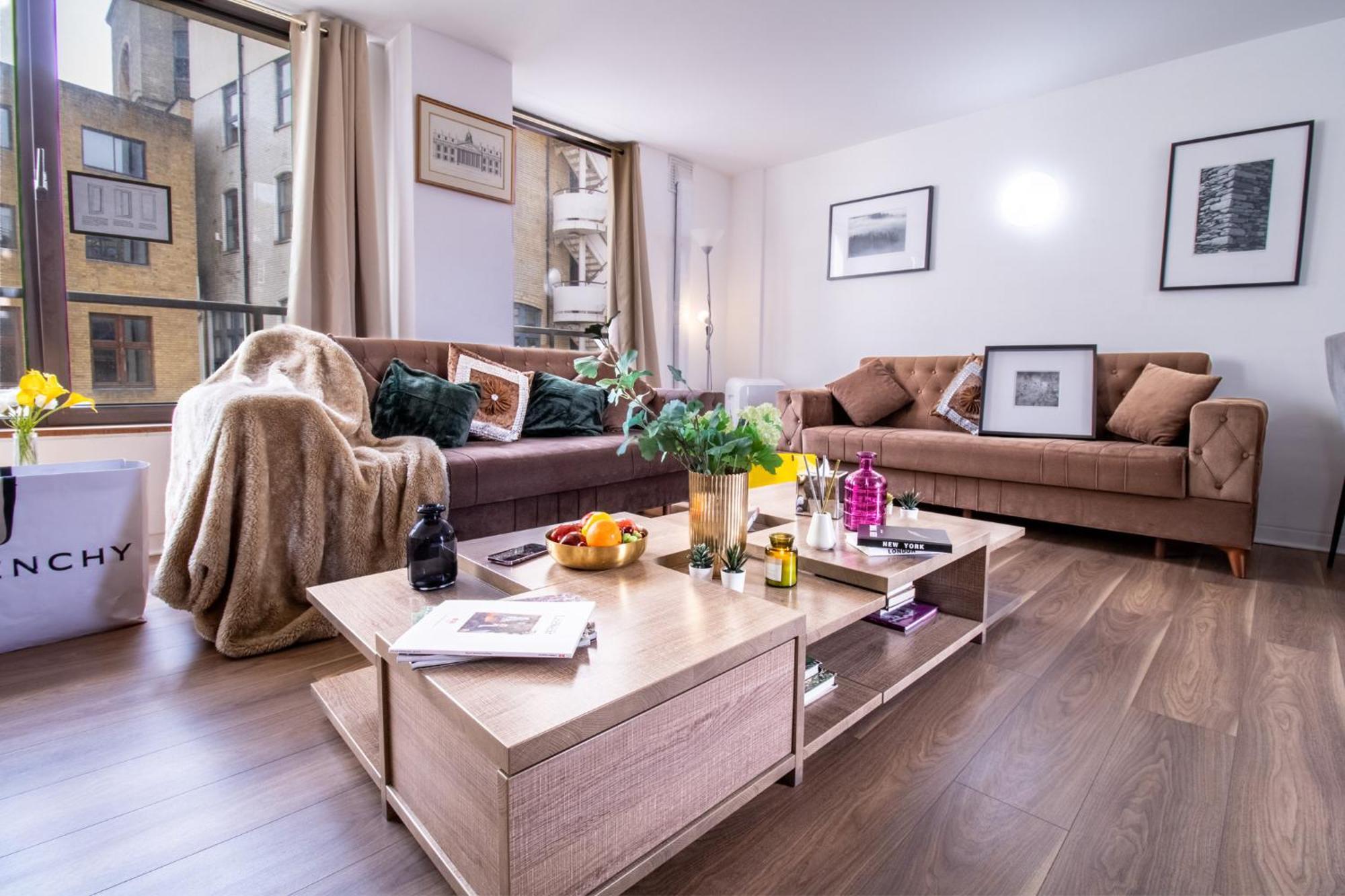 Apartment Spacious 2-bedroom In Piccadilly 6100p
