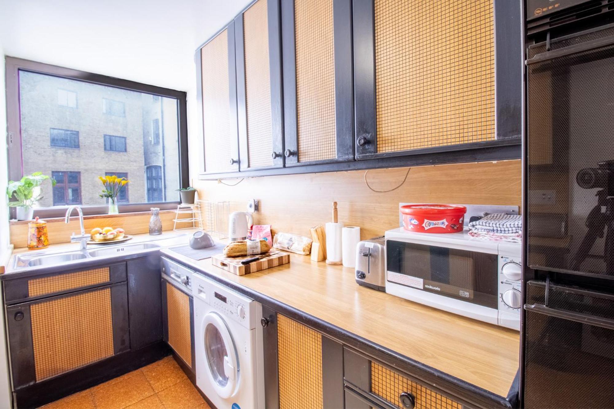 Spacious 2-bedroom In Piccadilly 6100p Apartment London