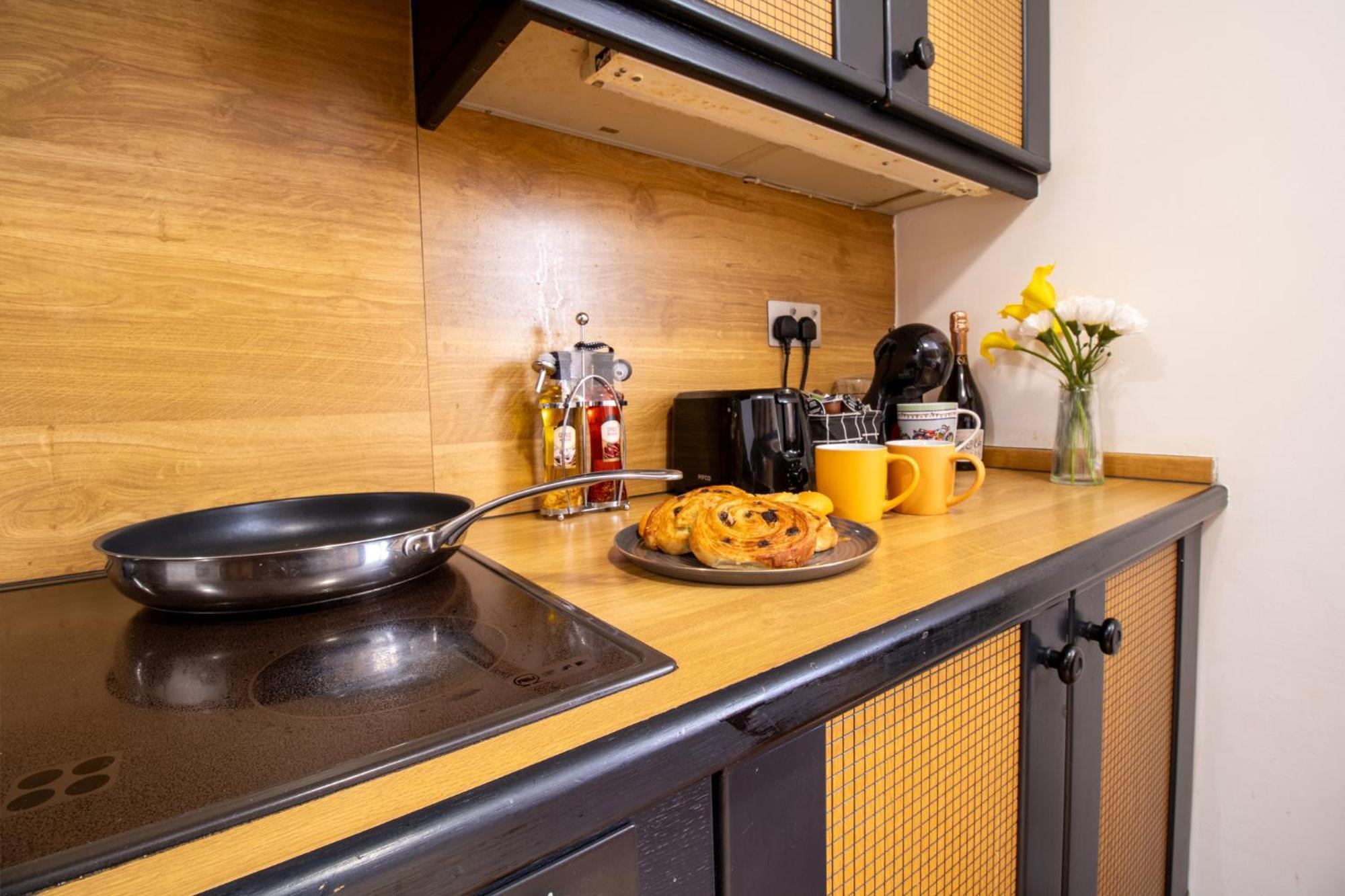 Spacious 2-bedroom In Piccadilly 6100p Apartment
