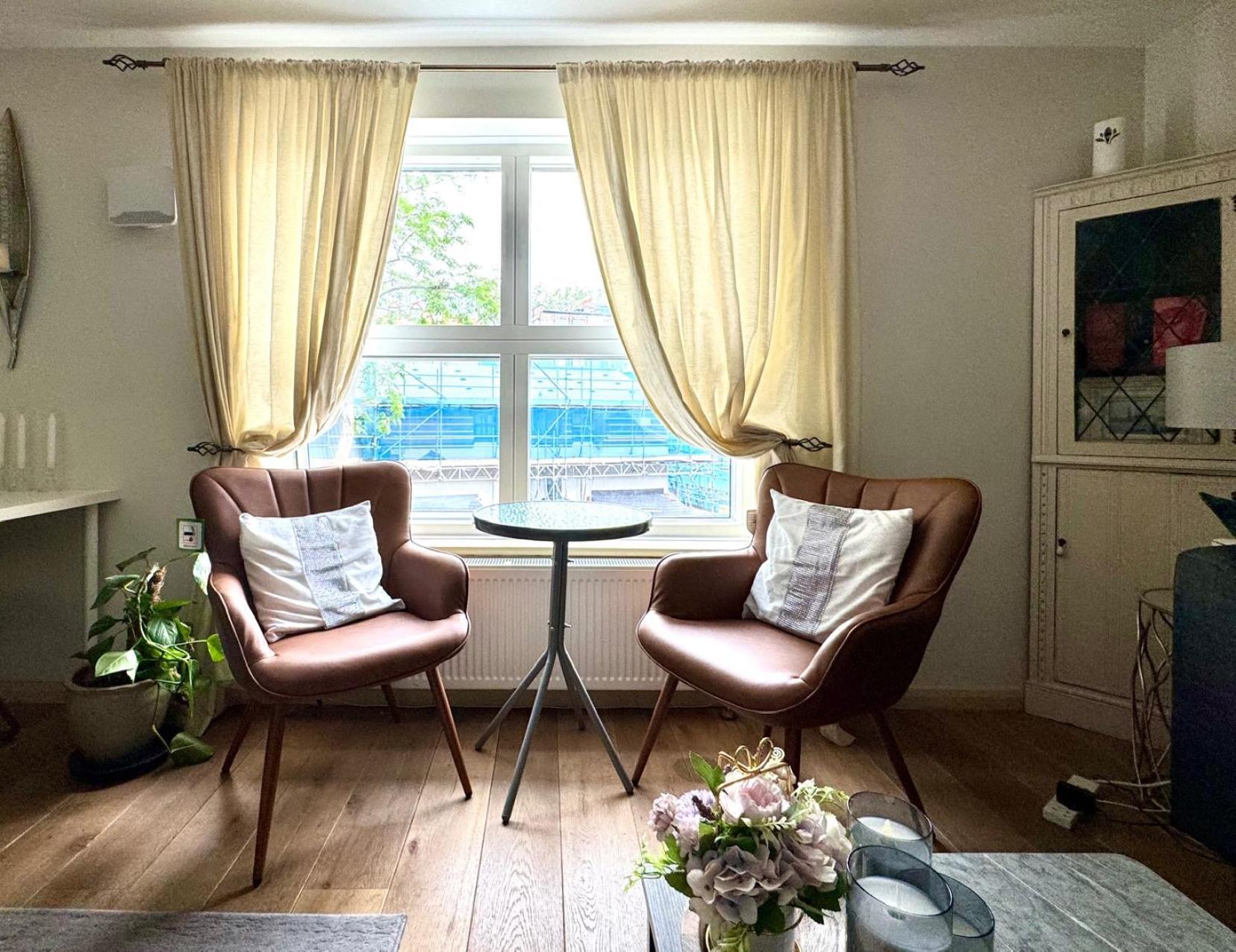 Super Beautiful Three Bedroom Londen