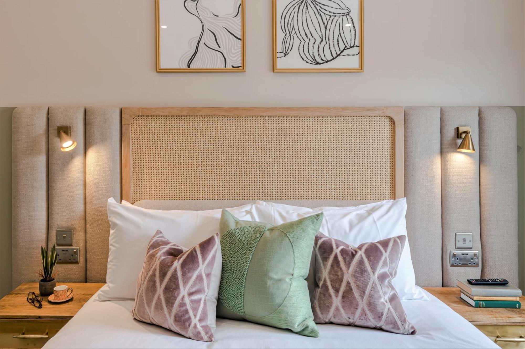 Shepherds Bush - Your Apartment