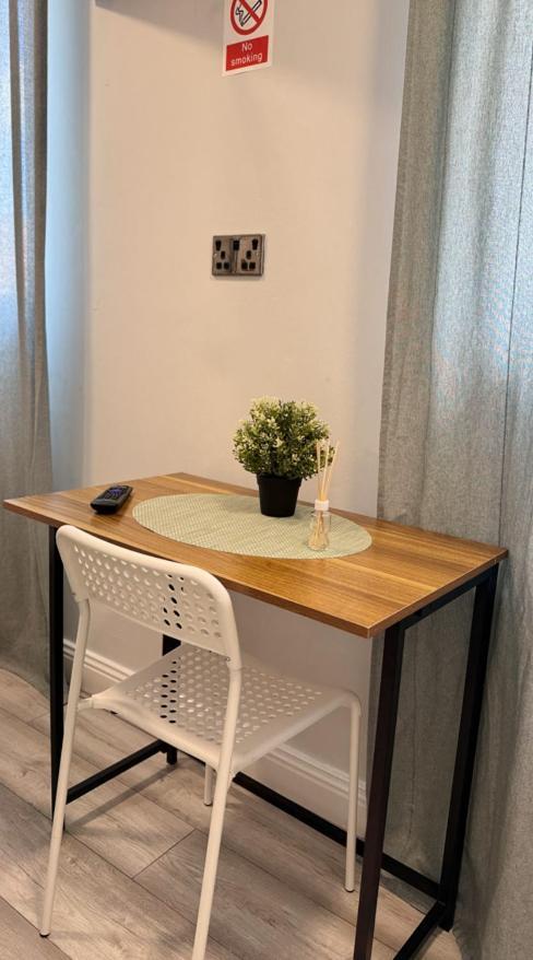 Flat In Acton Appartement *
