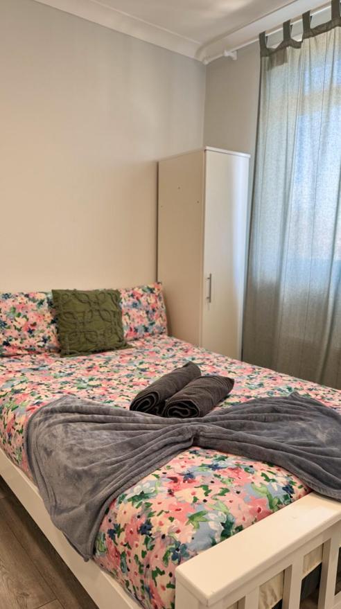Flat In Acton Appartement *