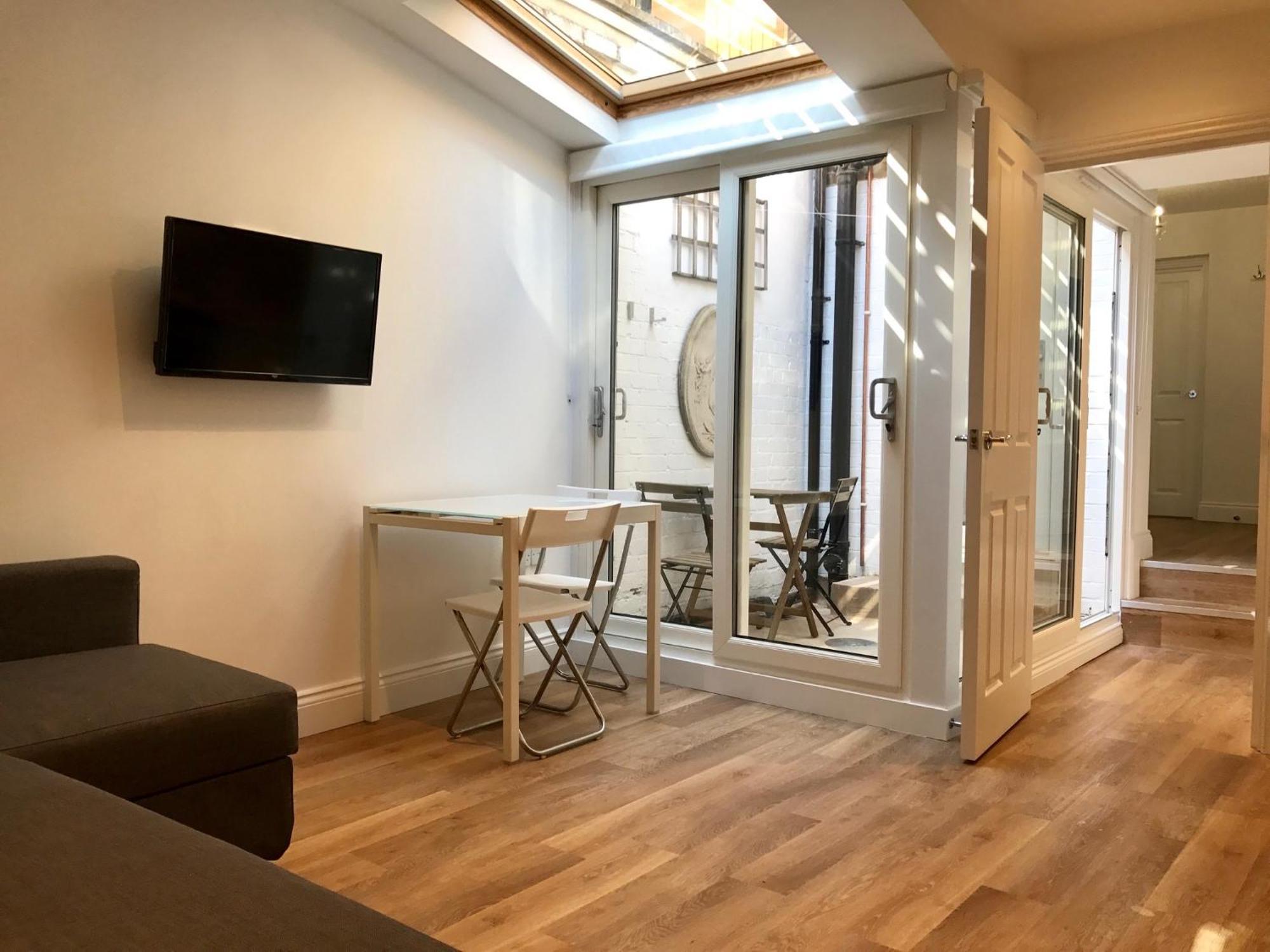 Holiday home Camden Terrace *