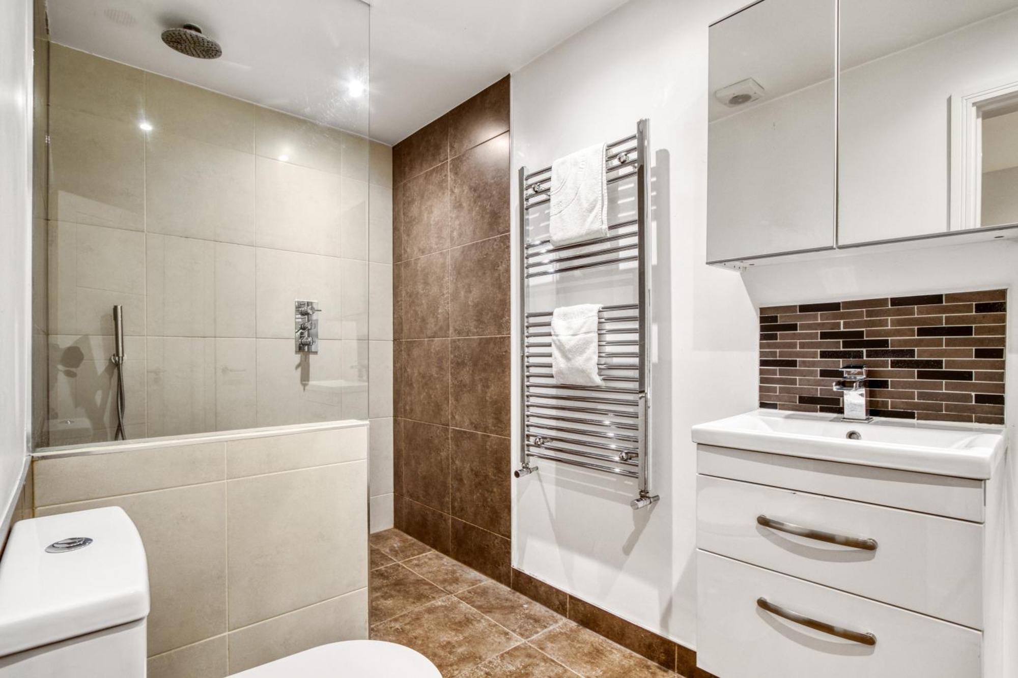 Chic Haven With Secret Garden * London