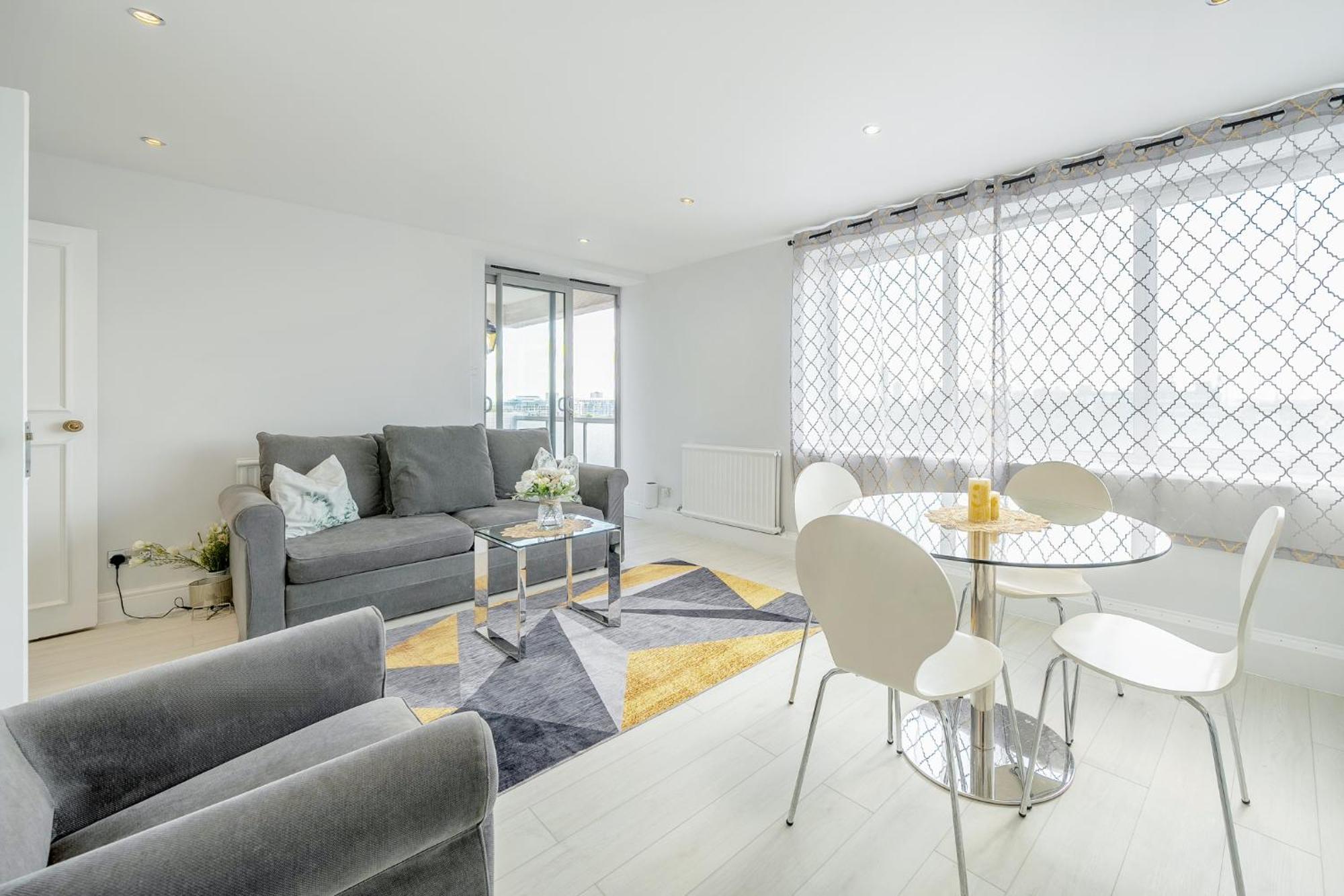 Apartment Stunning Flat In Chelsea, Kings Road With Balcony London