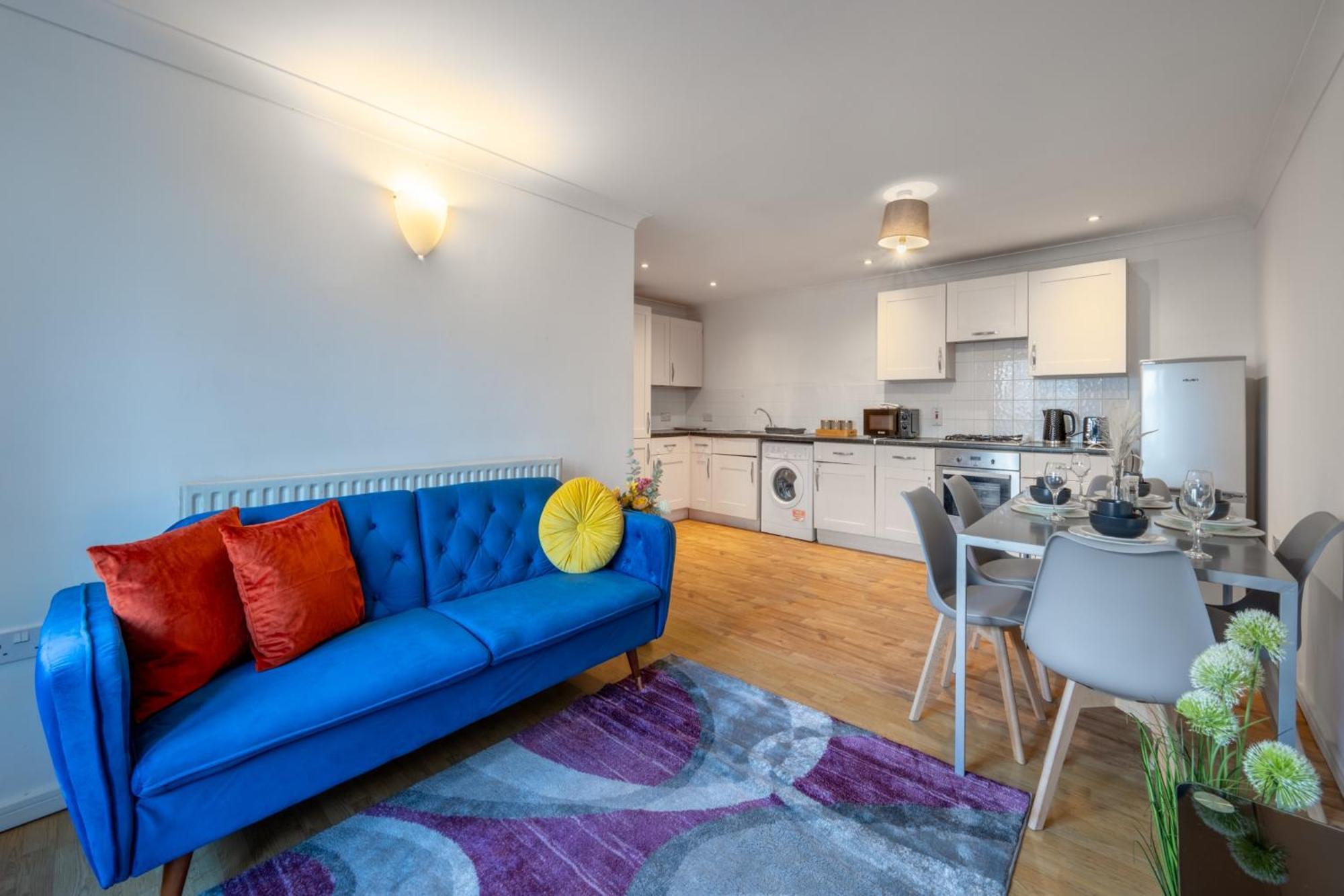 London*stamfordhill *2br*sleeps 5*2 Tube Lines*contractors*relocation Apartamento *