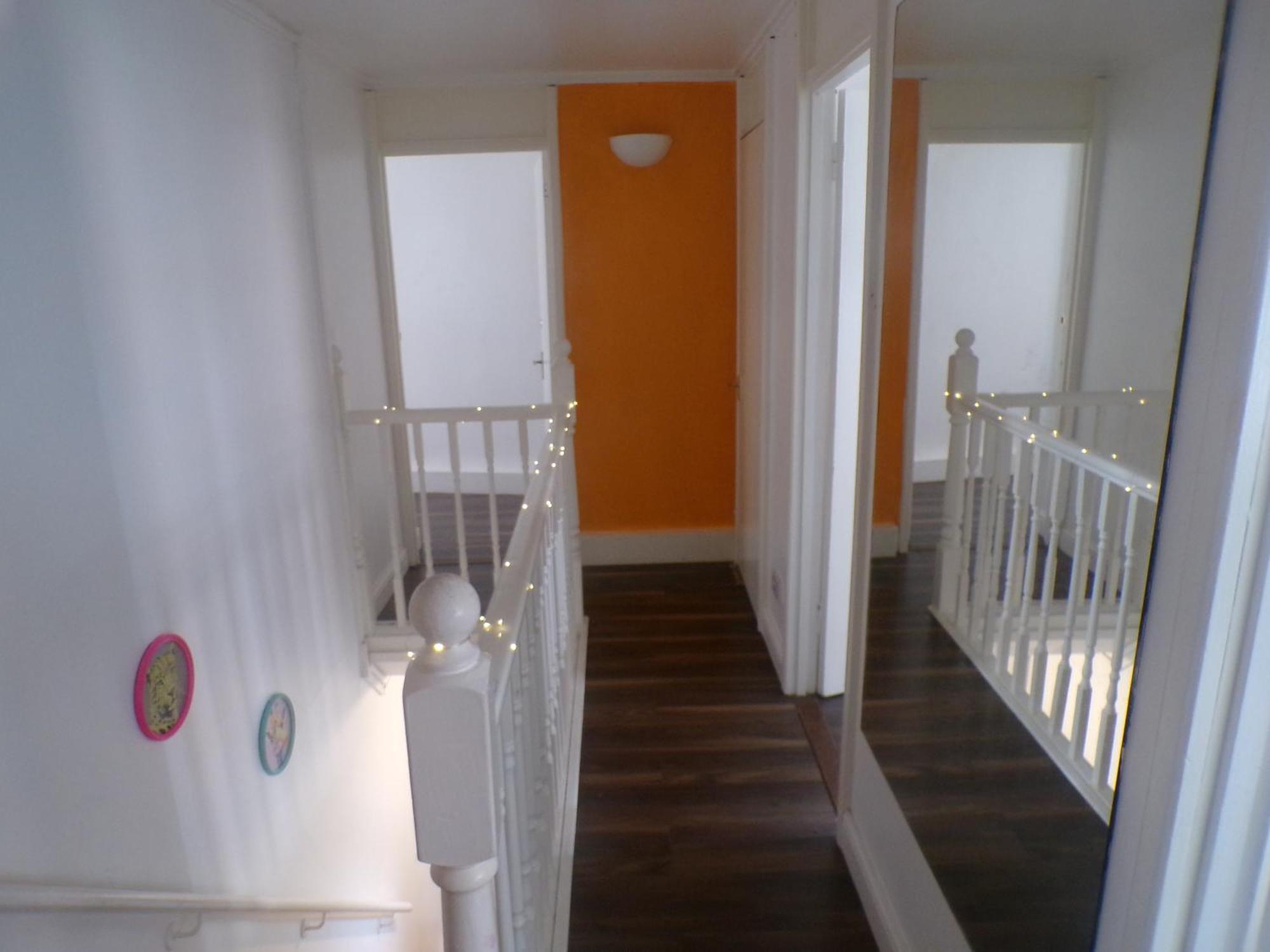 Chelsea - - Elevator Apartment *