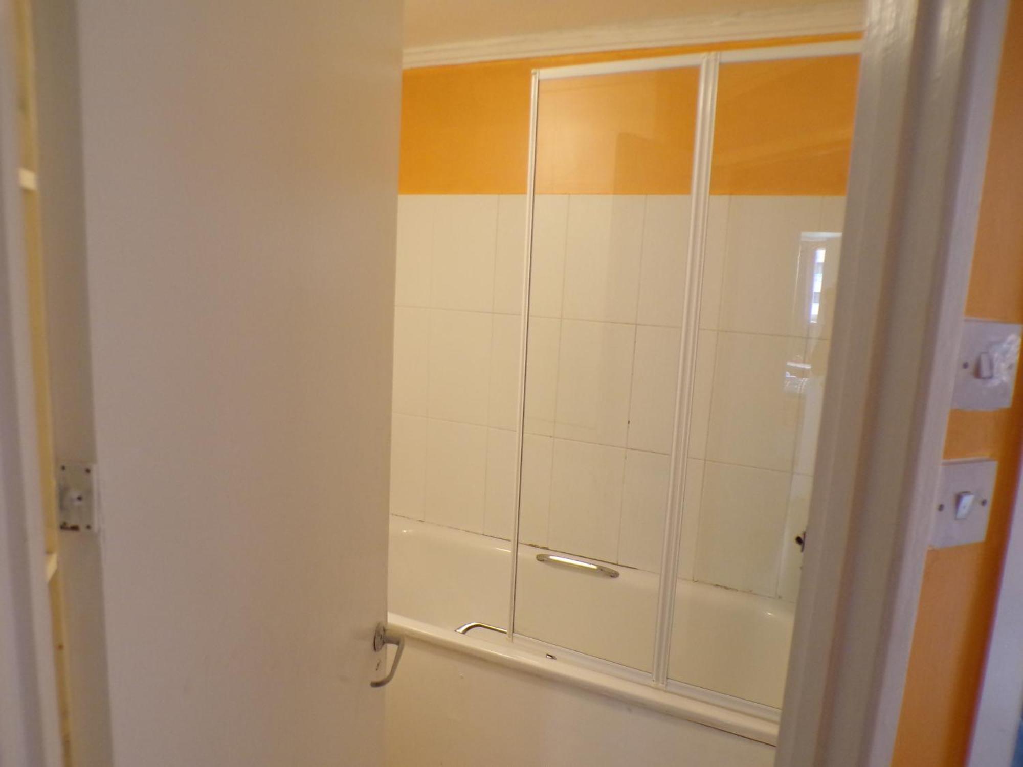 Chelsea - - Elevator Apartment London