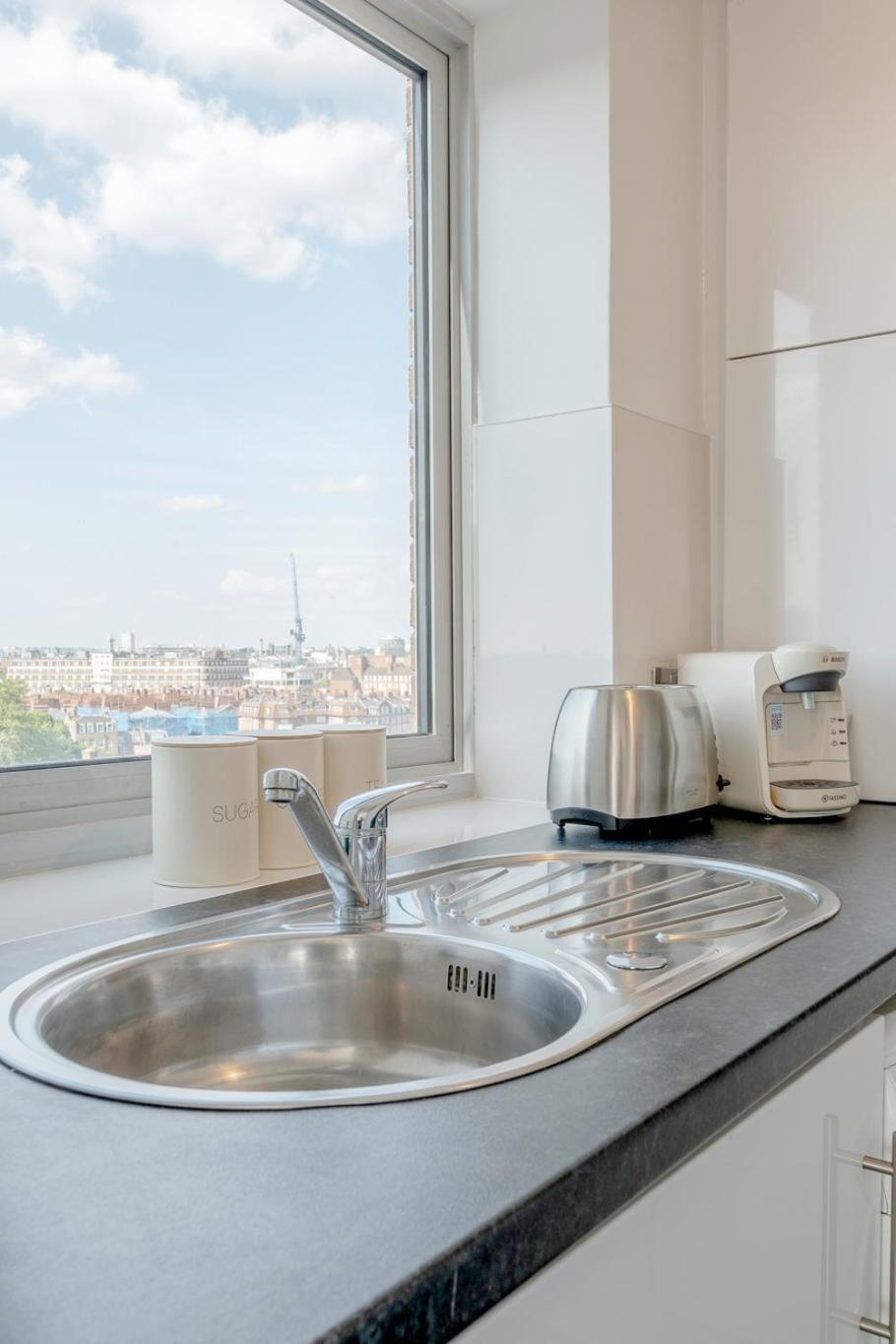 Apartment Stunning Flat In Chelsea, Kings Road With Balcony London