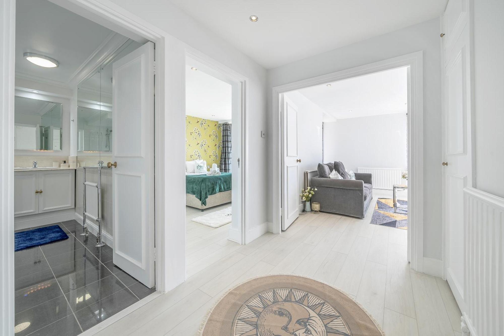 Stunning Flat In Chelsea, Kings Road With Balcony London