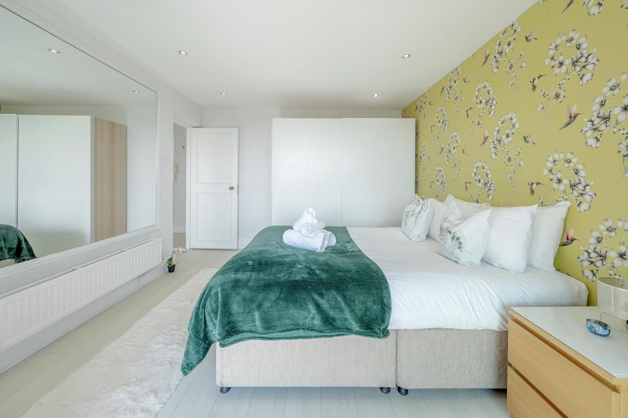 Apartment Stunning Flat In Chelsea, Kings Road With Balcony