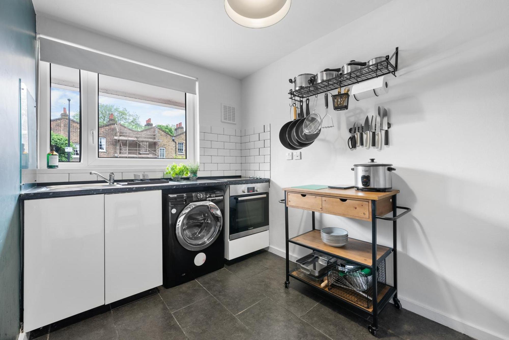 Spacious 3 Bedroom Whitechapel With Garden By Gold Appartement Londen