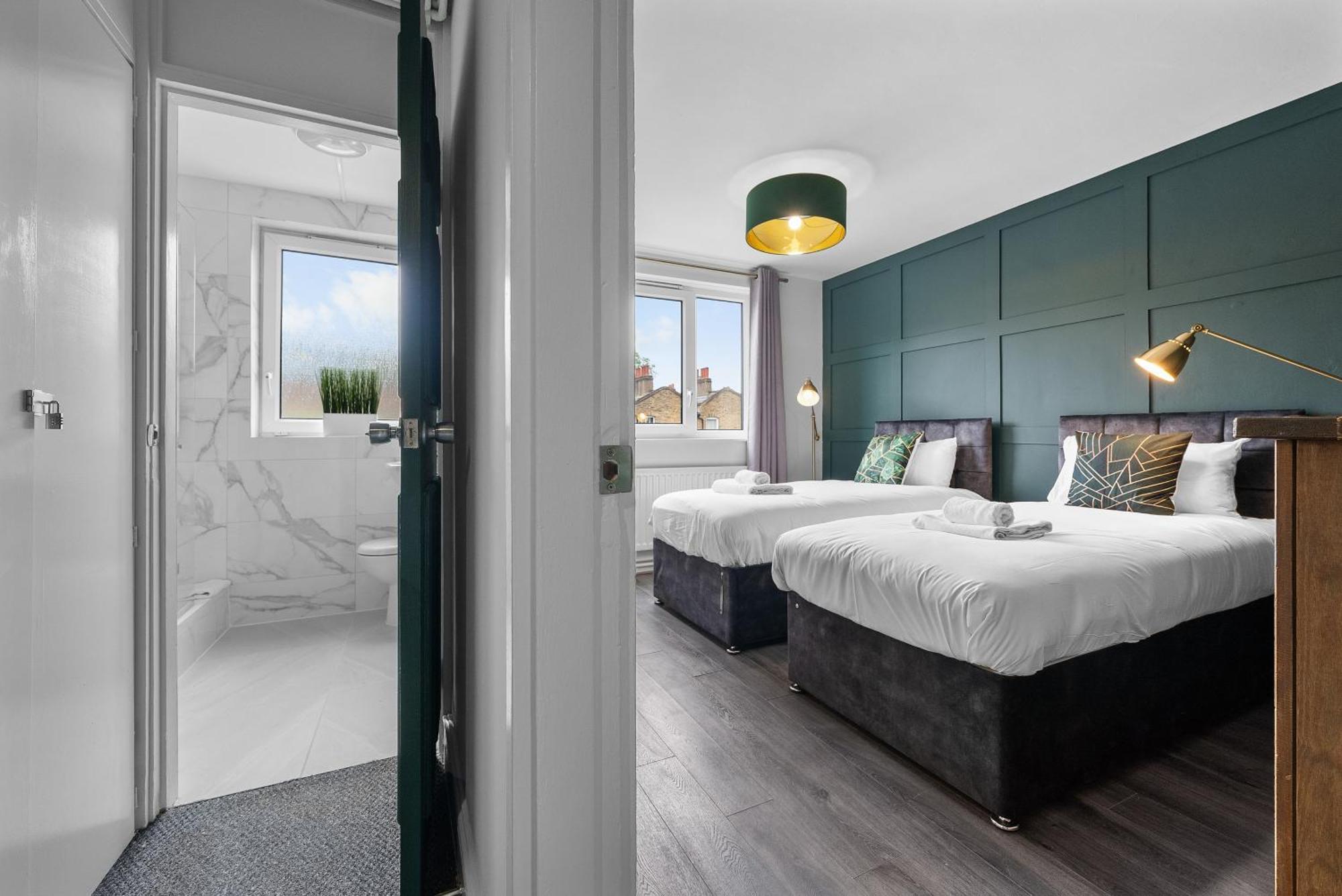 Appartement Spacious 3 Bedroom Whitechapel With Garden By Gold Londen