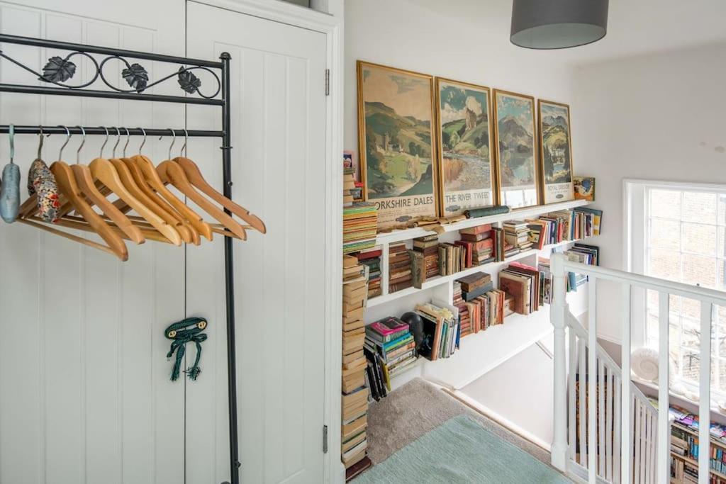 Artists Comfy Home, Near Camden Market Appartement