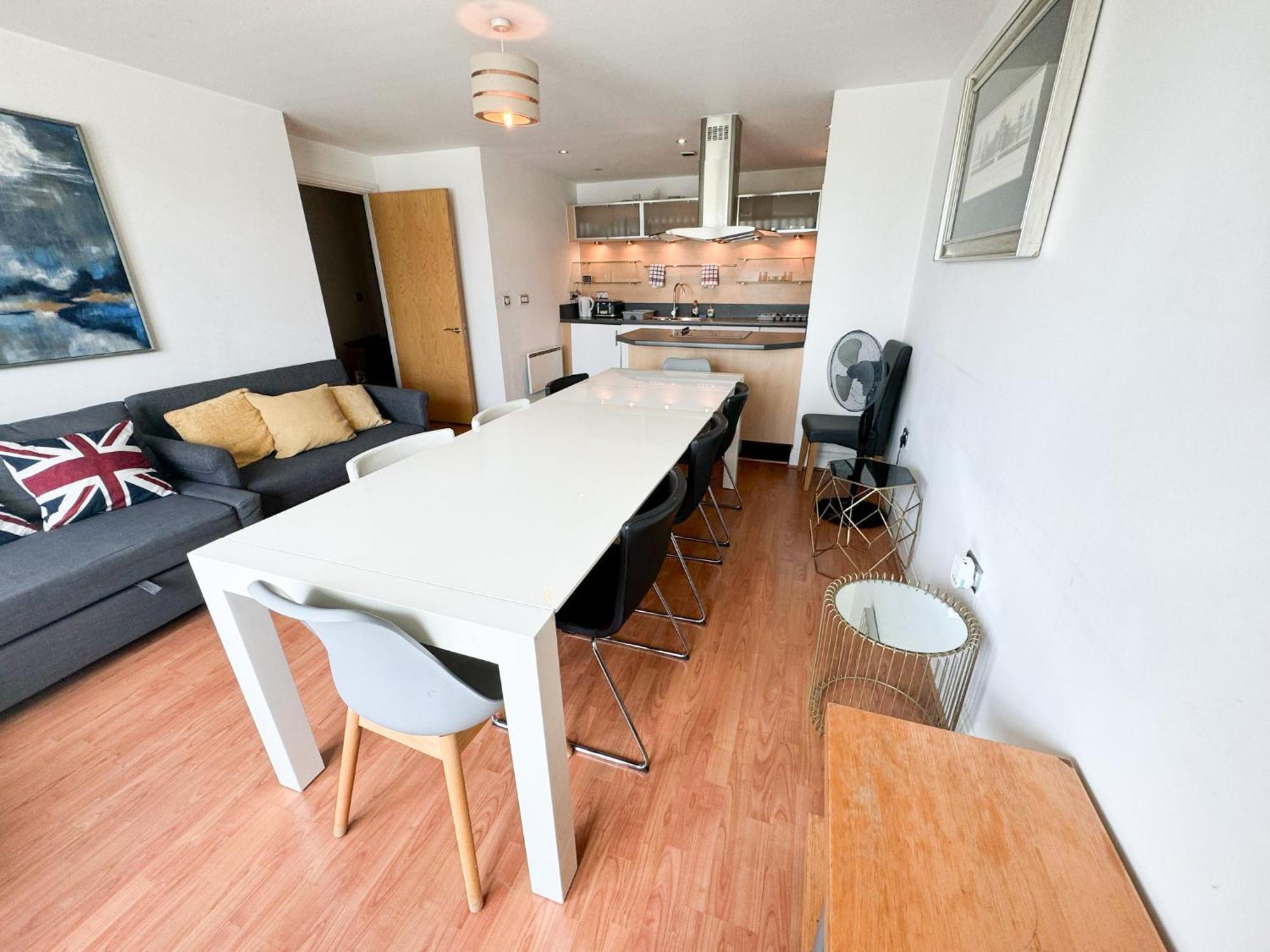 Clapham Court Penthouse *