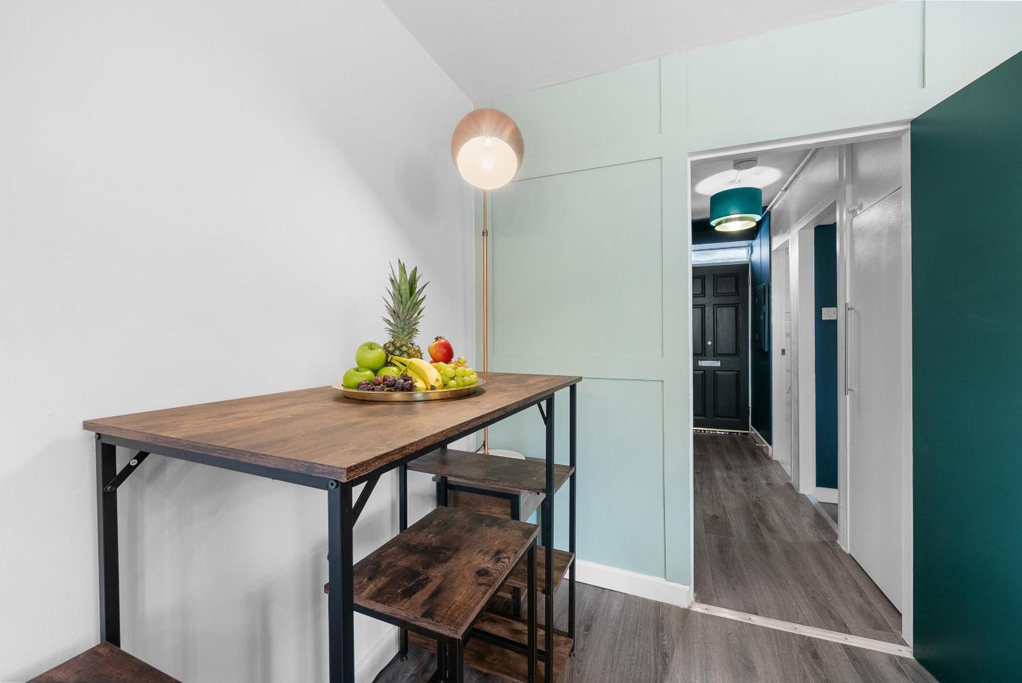 Spacious 3 Bedroom Whitechapel With Garden By Gold * Londen