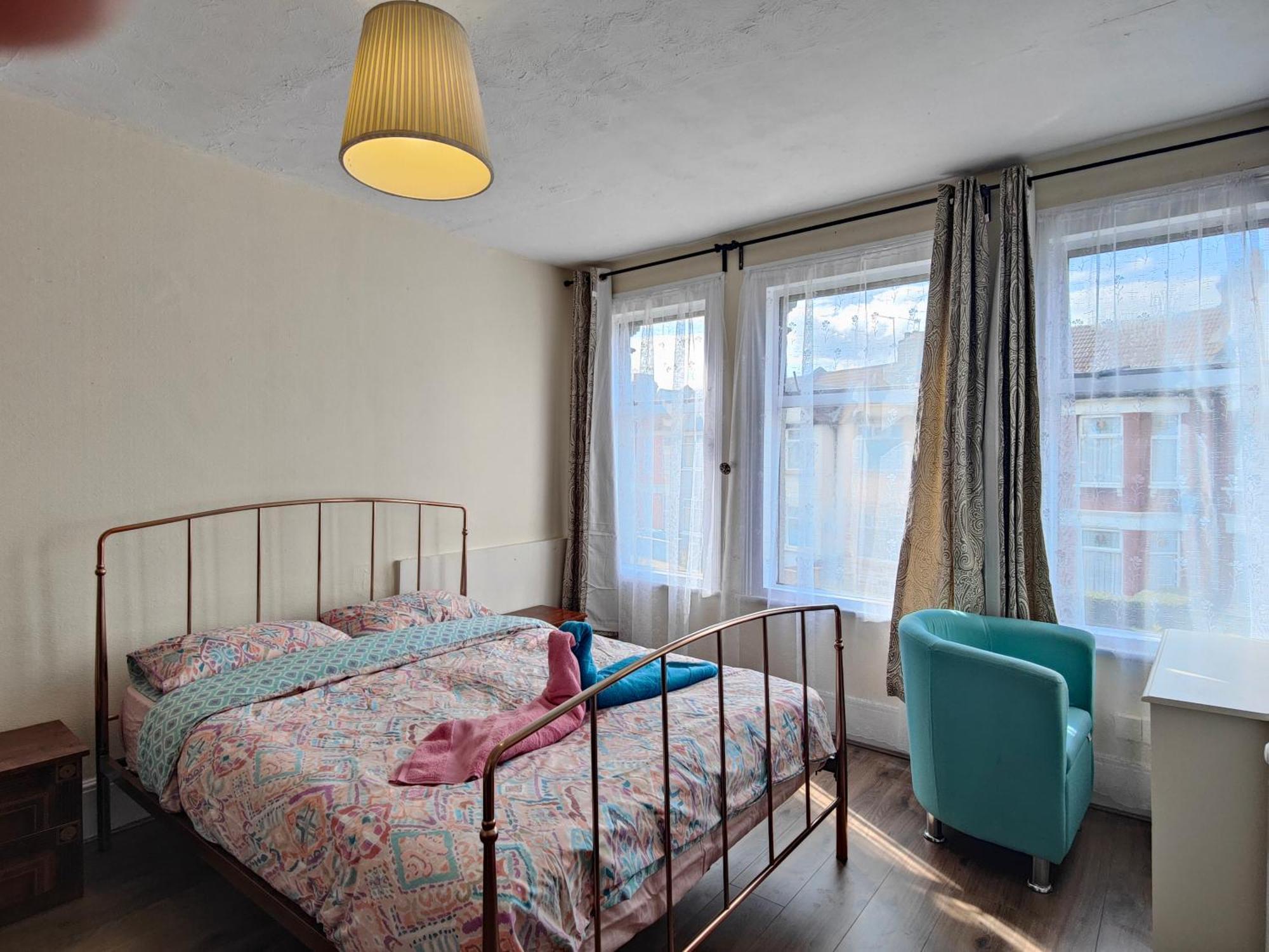 Elegant King Bed Get Away Londres