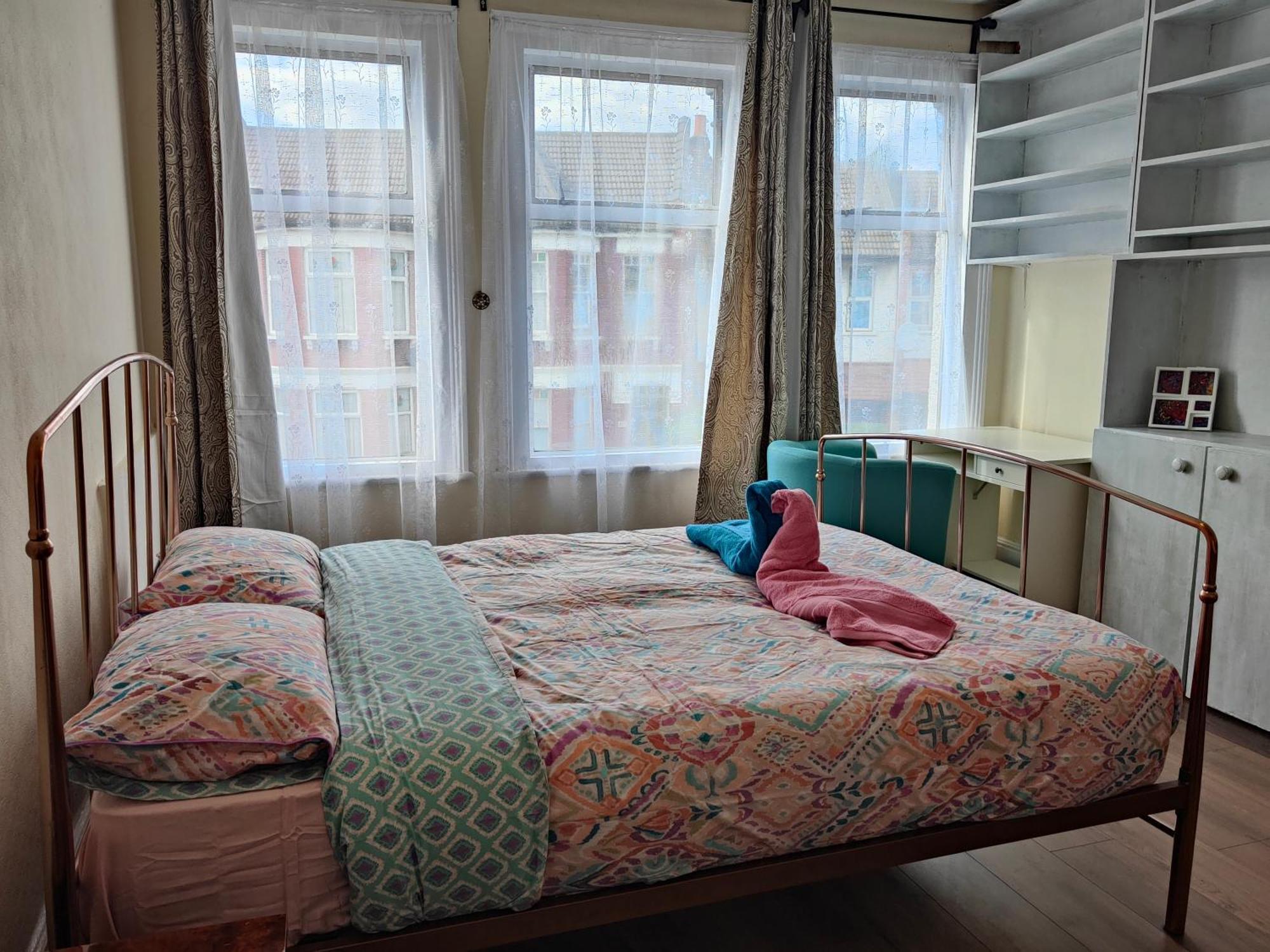 Elegant King Bed Get Away Londres
